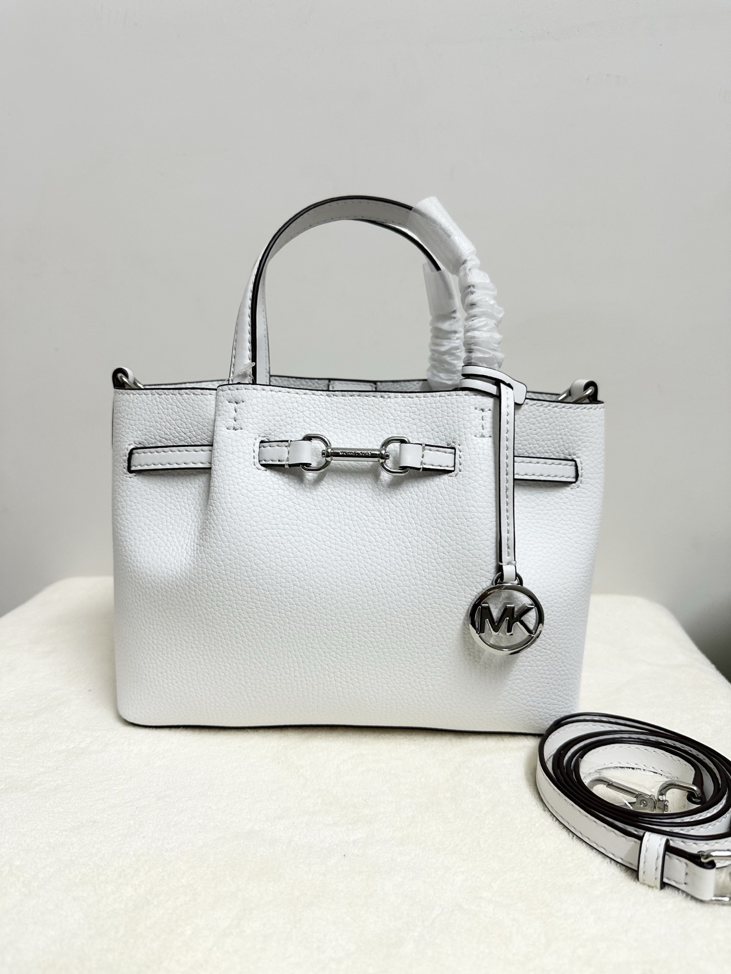 Michael Kors MK Carson 女士小号马衔扣手提包斜挎包橡果棕