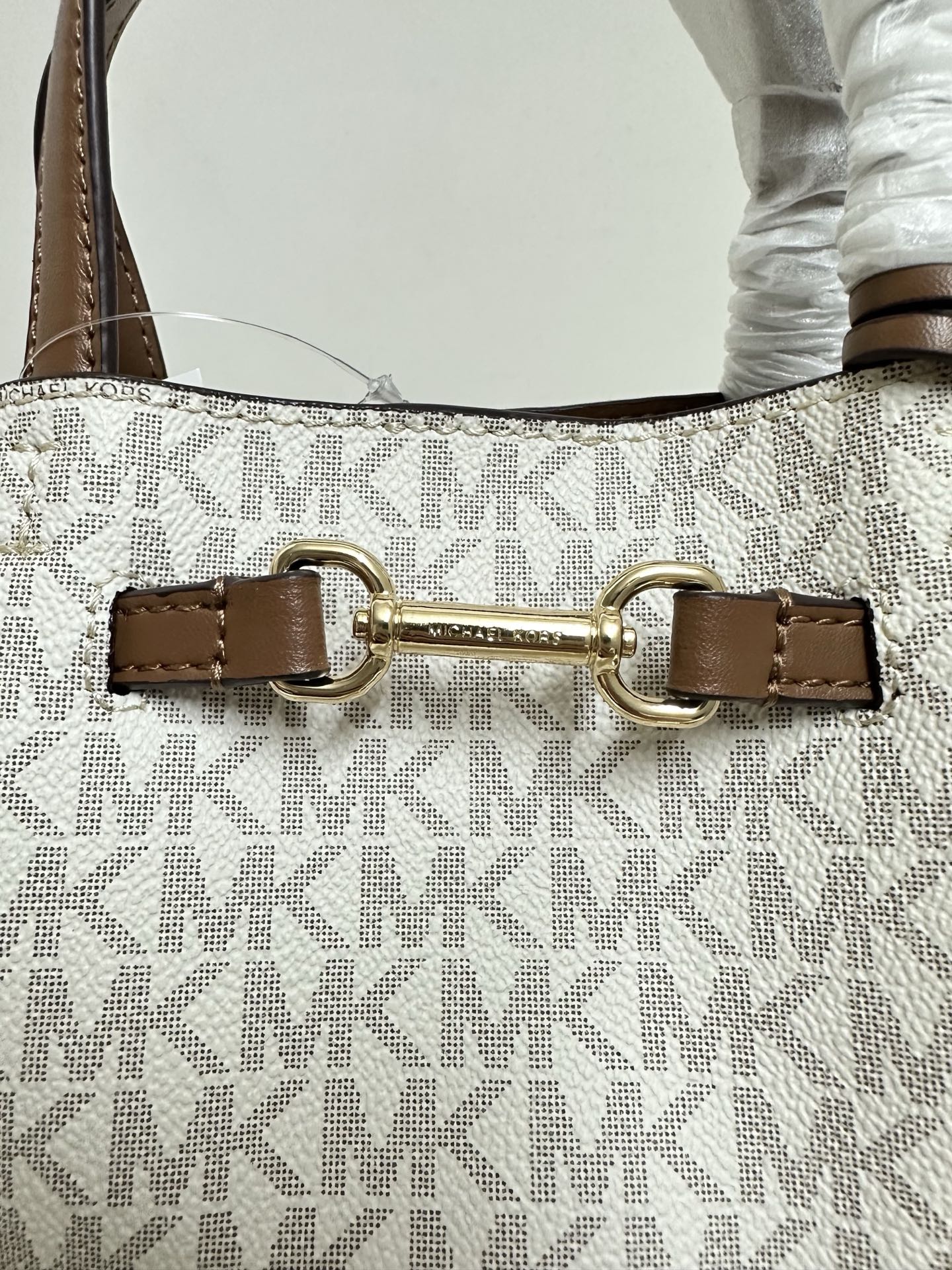 Michael Kors MK Carson 女士小号马衔扣手提包斜挎包橡果棕