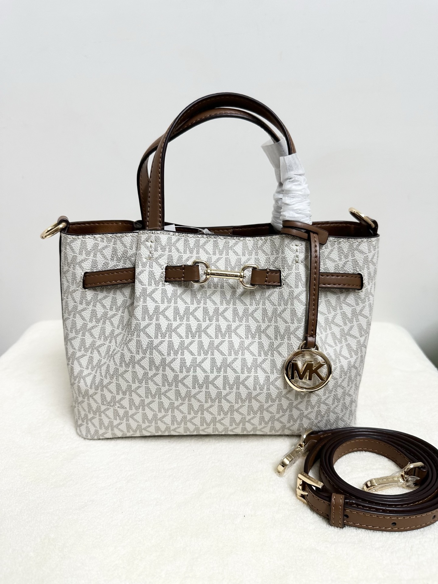 Michael Kors MK Carson 女士小号马衔扣手提包斜挎包橡果棕