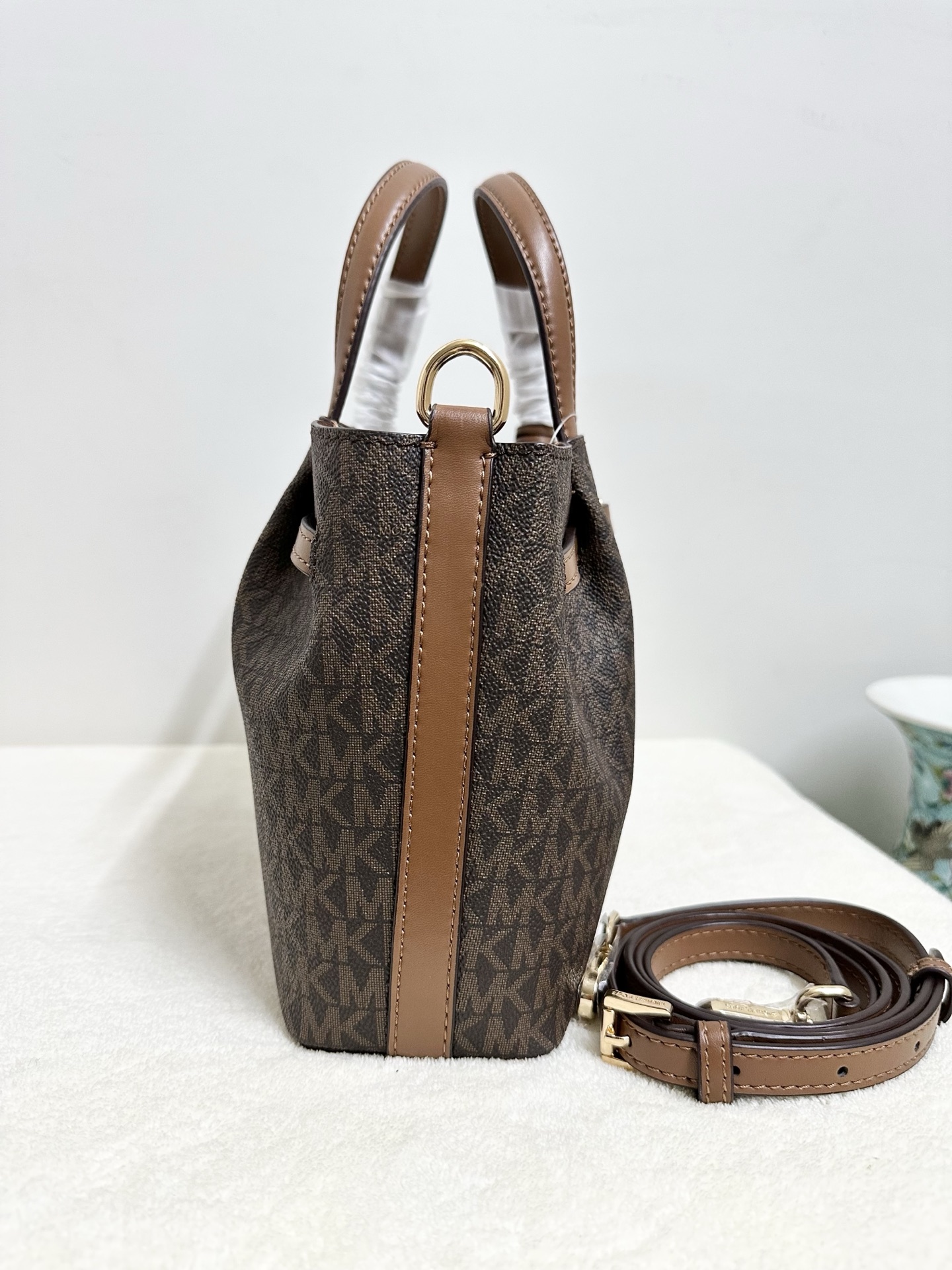 Michael Kors MK Carson 女士小号马衔扣手提包斜挎包橡果棕