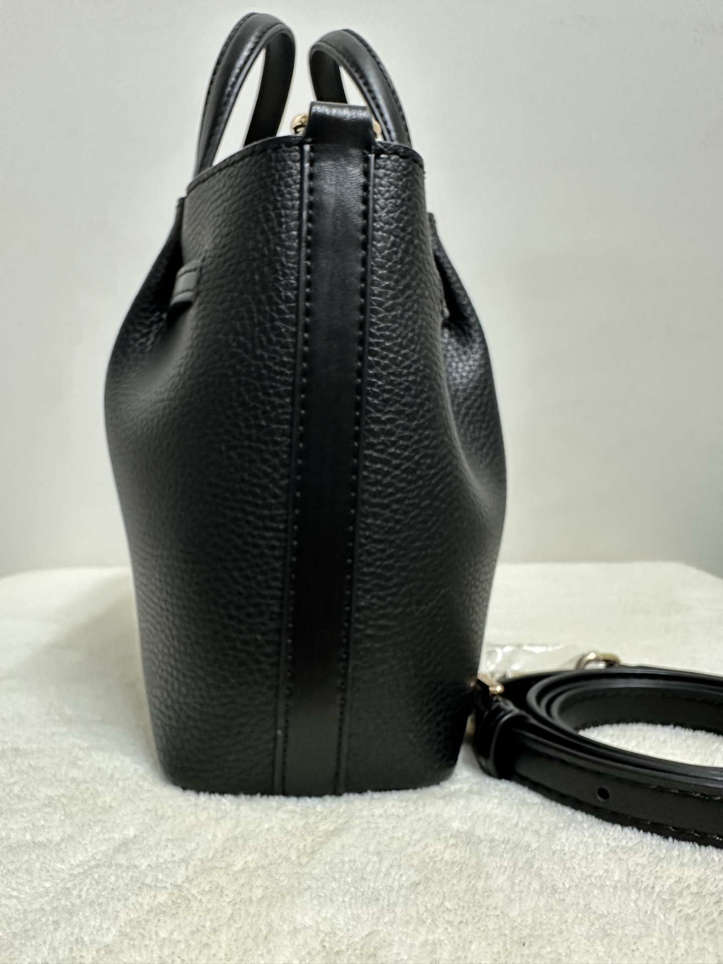 Michael Kors MK Carson 女士小号马衔扣手提包斜挎包橡果棕