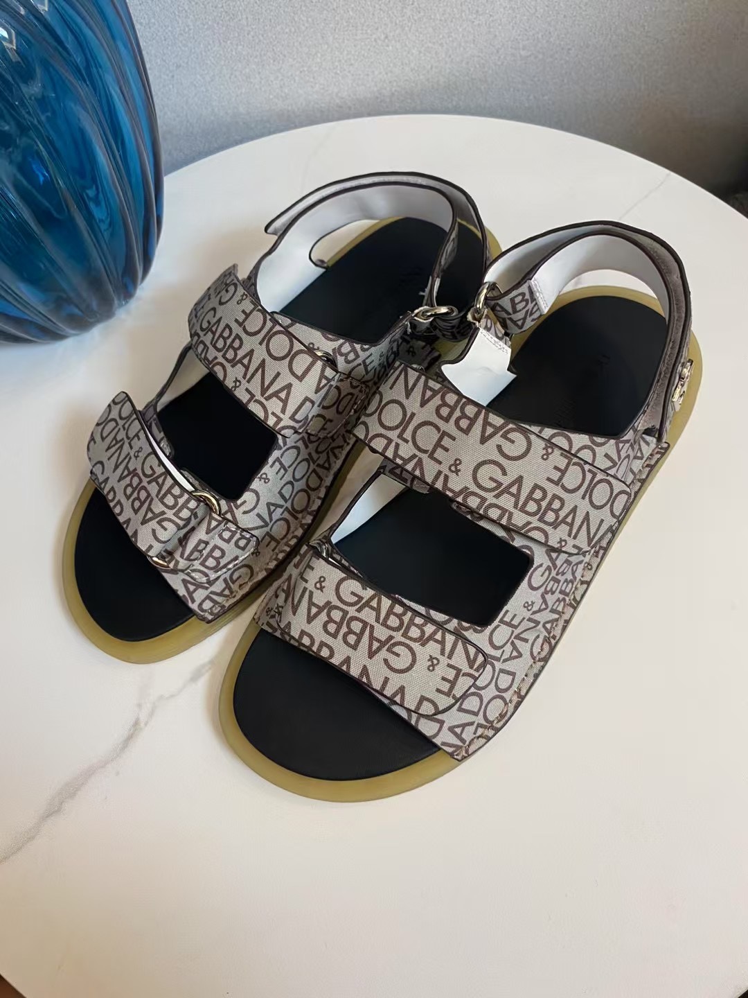 D G Classic Sandals: Comfortable and Durable, Size 38-46, Plant Price $552 - 图片 4