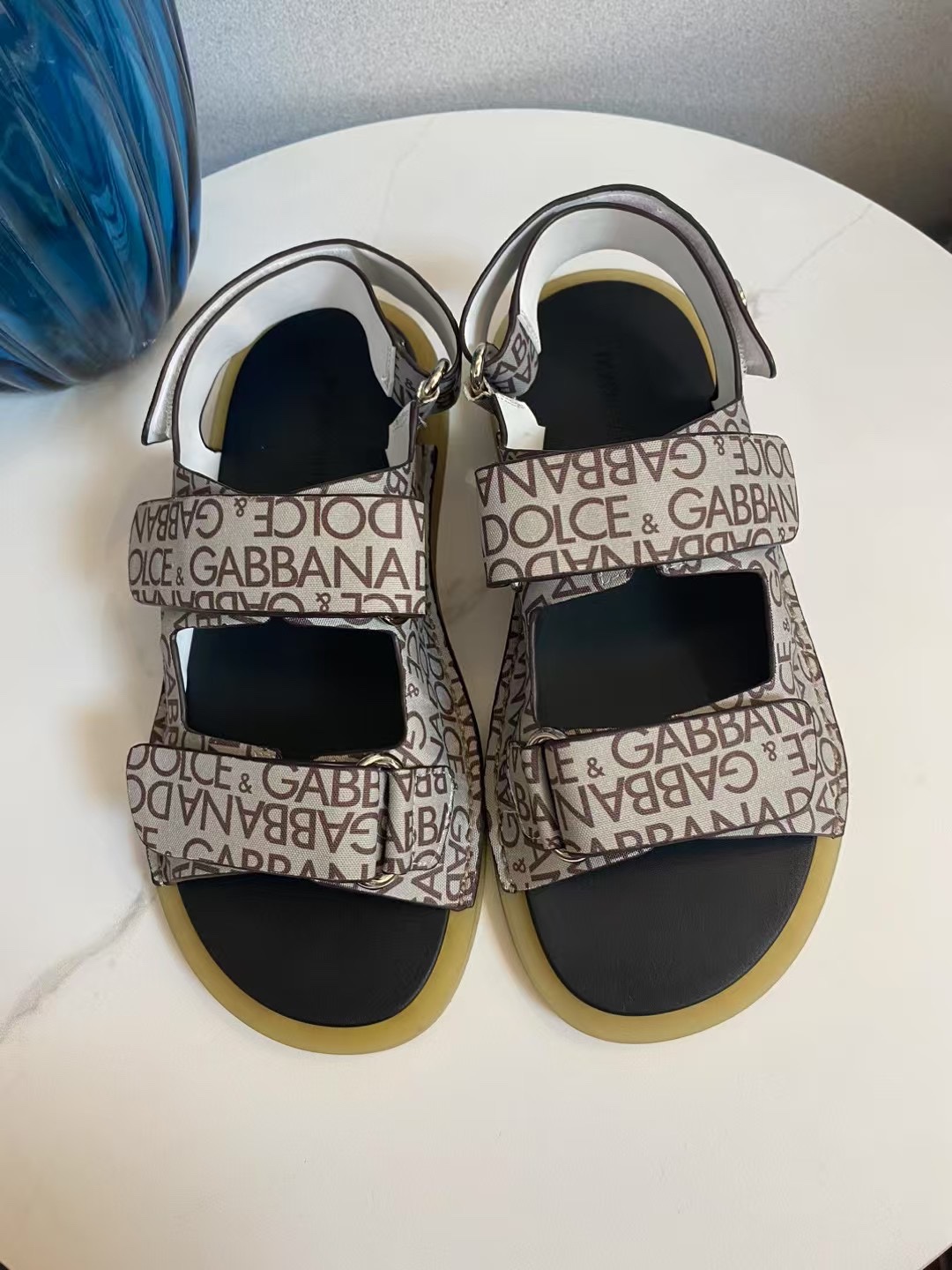 D G Classic Sandals: Comfortable and Durable, Size 38-46, Plant Price $552 - 图片 2