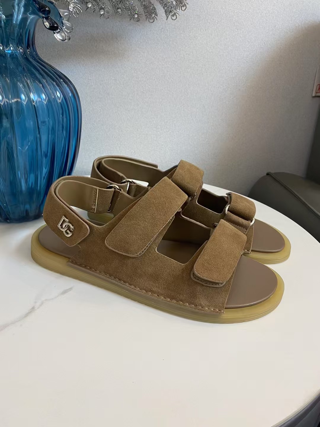 Durable and Comfortable DG Classic Sandals in Sizes 38-46 at $552 - 图片 1