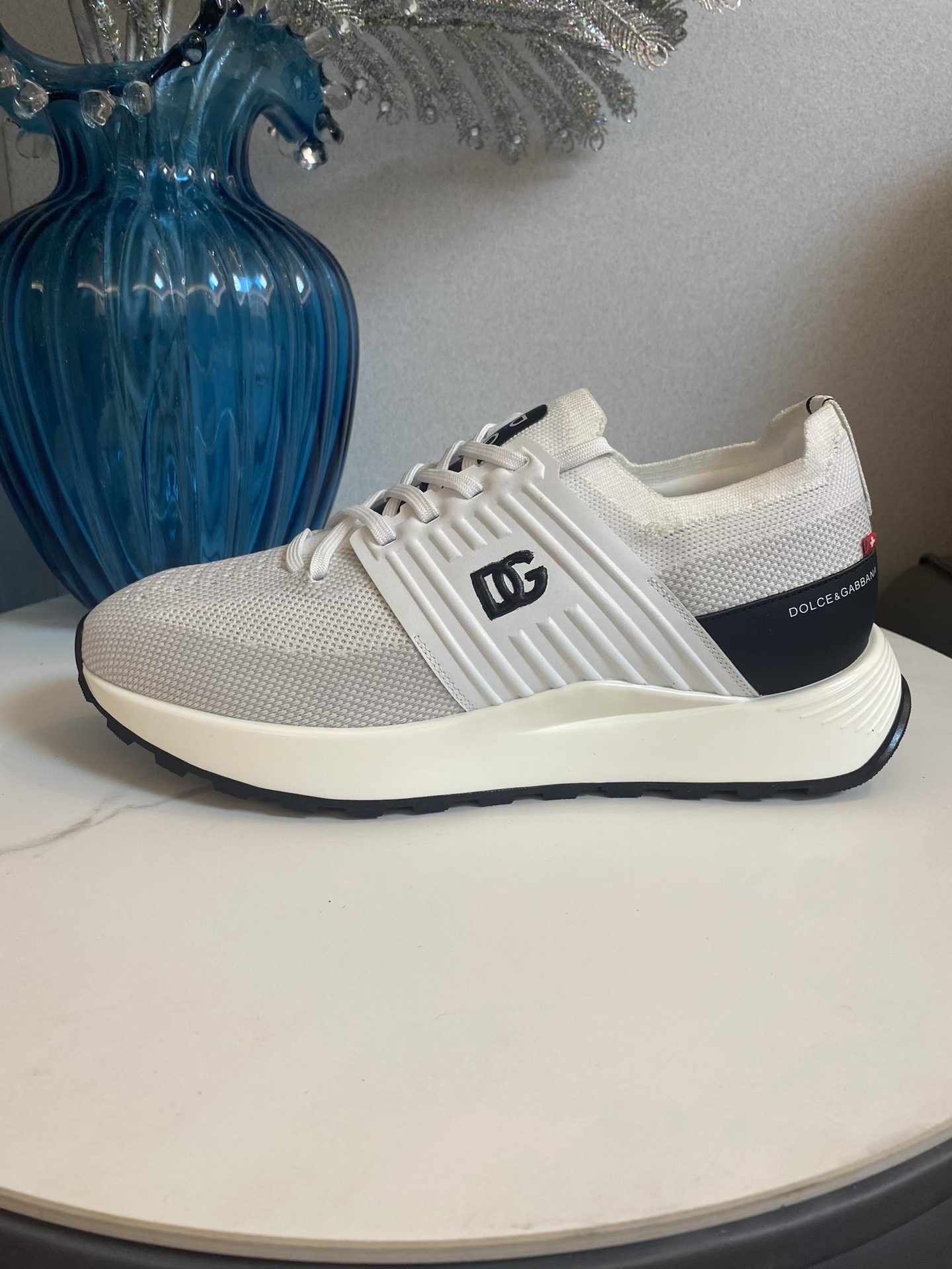 D&G Latest Running Sneakers: Light-Resistant, Classic Design, Comfortable Air-Fruit Fabric, Size 38-46. Price: 650. - 图片 4