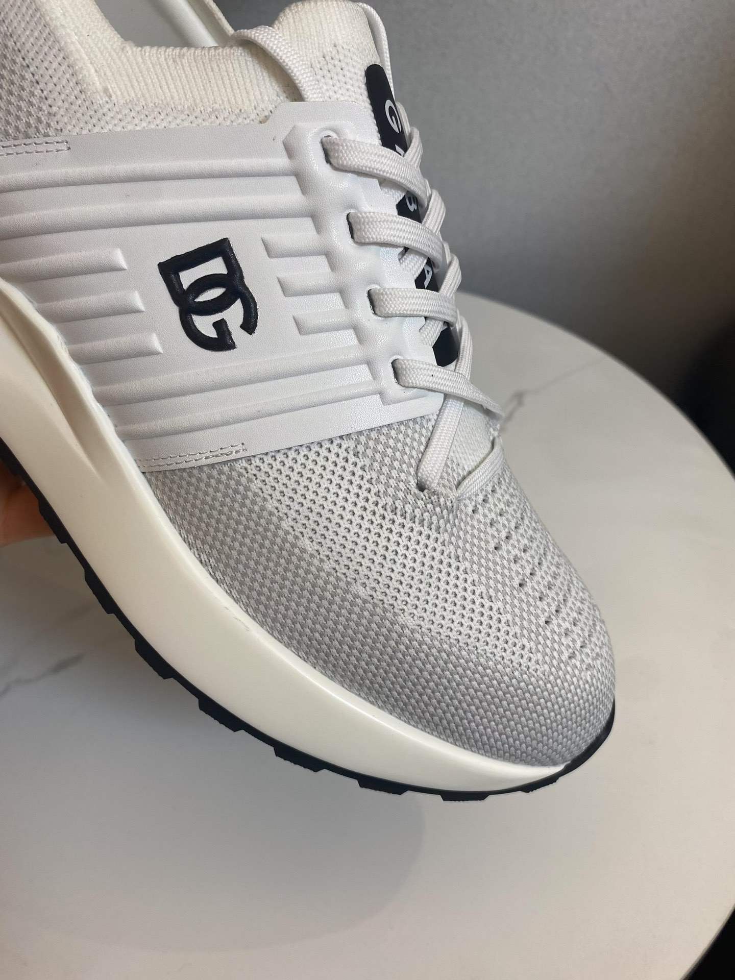 D&G Latest Running Sneakers: Light-Resistant, Classic Design, Comfortable Air-Fruit Fabric, Size 38-46. Price: 650. - 图片 8