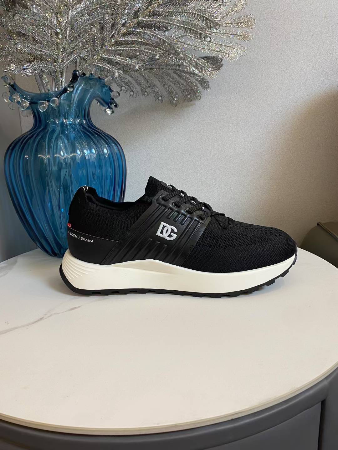 D&G Latest Running Sneakers: Light-Resistant, Comfortable, Classic Design, Size 38-46, $650 - 图片 3