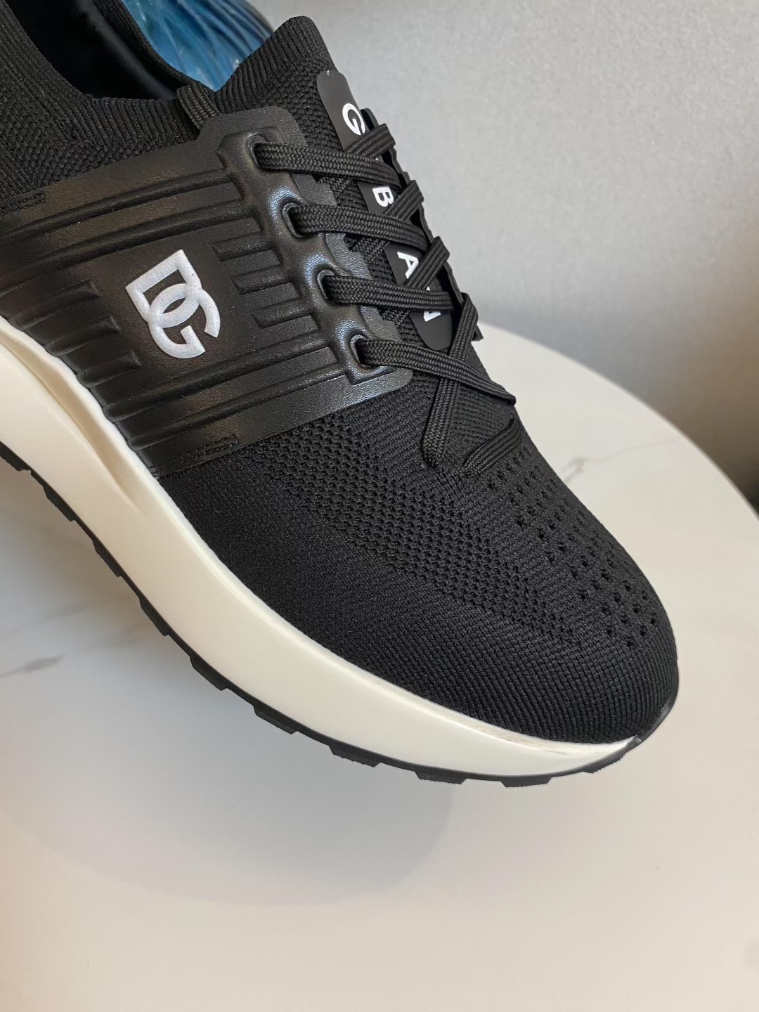 D&G Latest Running Sneakers: Light-Resistant, Comfortable, Classic Design, Size 38-46, $650 - 图片 4