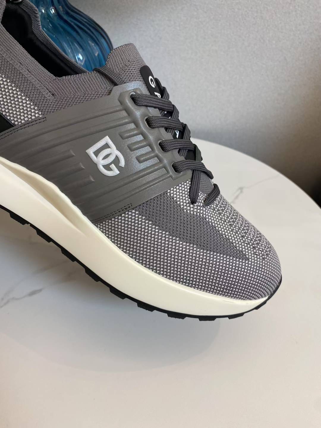 D&G Latest Running Sneakers: Light-Resistant, Comfortable, Classic Design, Size 38-46, $650 - 图片 4