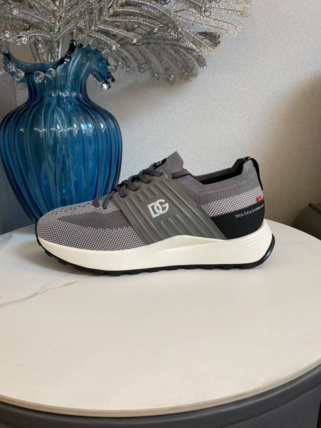 D&G Latest Running Sneakers: Light-Resistant, Comfortable, Classic Design, Size 38-46, $650 - 图片 5