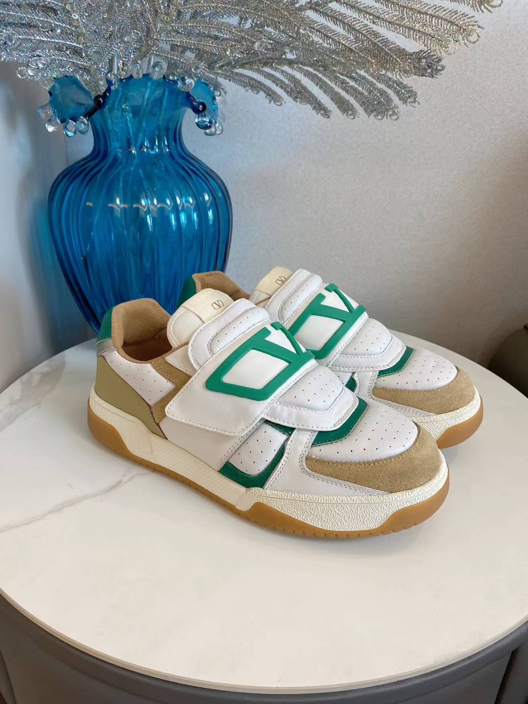 VALENTINO VALENTINO’S LATEST RECREATIONAL SNEAKERS, CODE: 38-46 PLANT PRICE 792