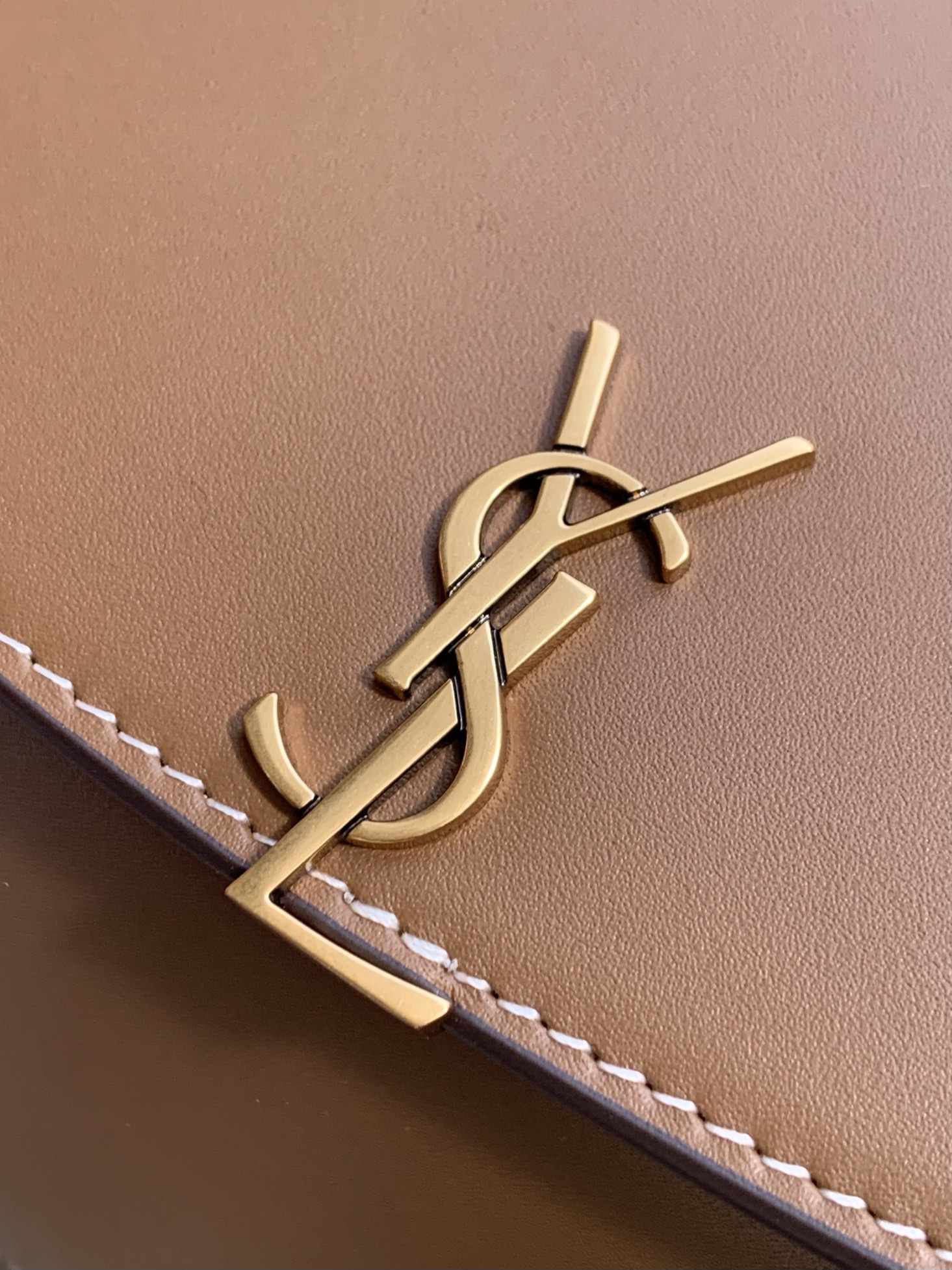 Voltaire 腋下/馬鞍バッグ - 高級小牛皮と独自デザイン