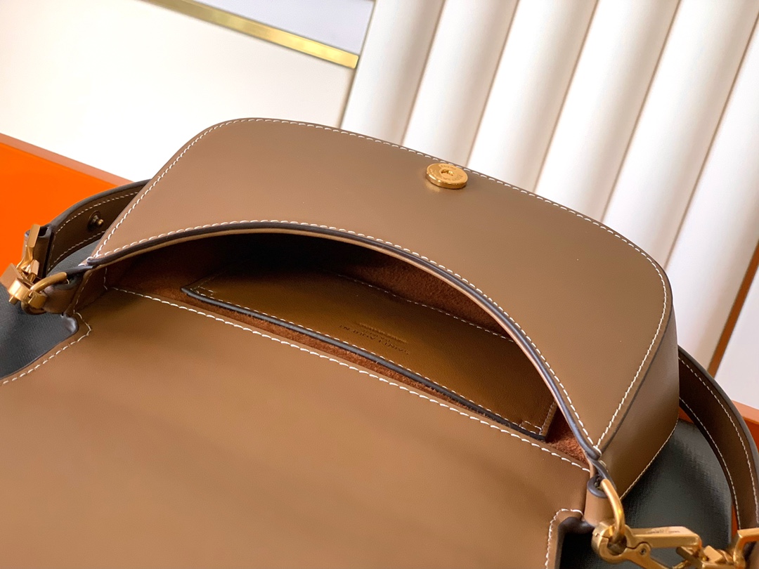 Voltaire 腋下/馬鞍バッグ - 高級小牛皮と独自デザイン