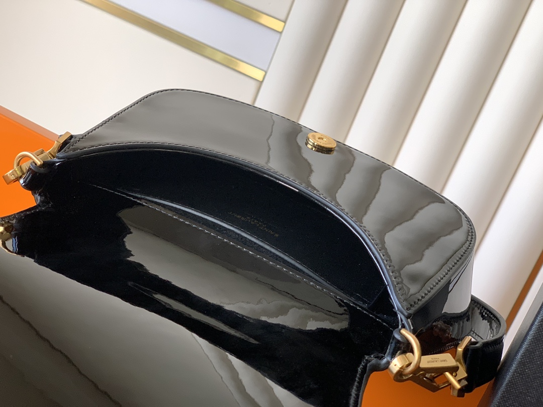 Voltaire 腋下/馬鞍バッグ - 洗練されたデザインと高級感