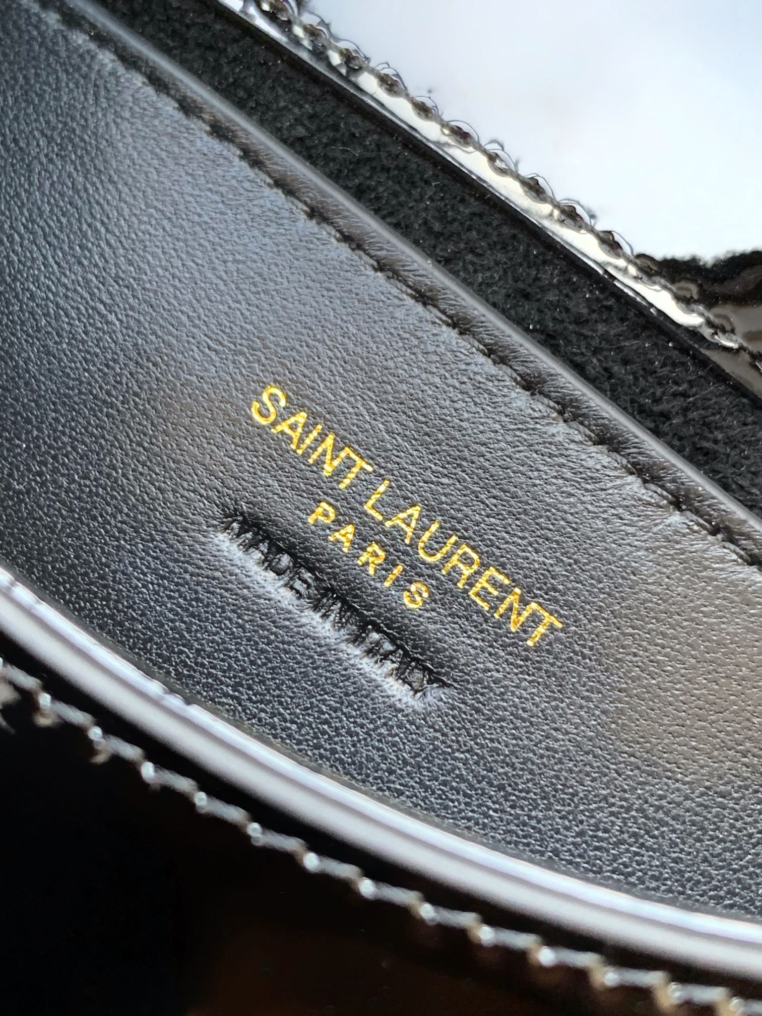 Voltaire 腋下/馬鞍バッグ - 洗練されたデザインと高級感