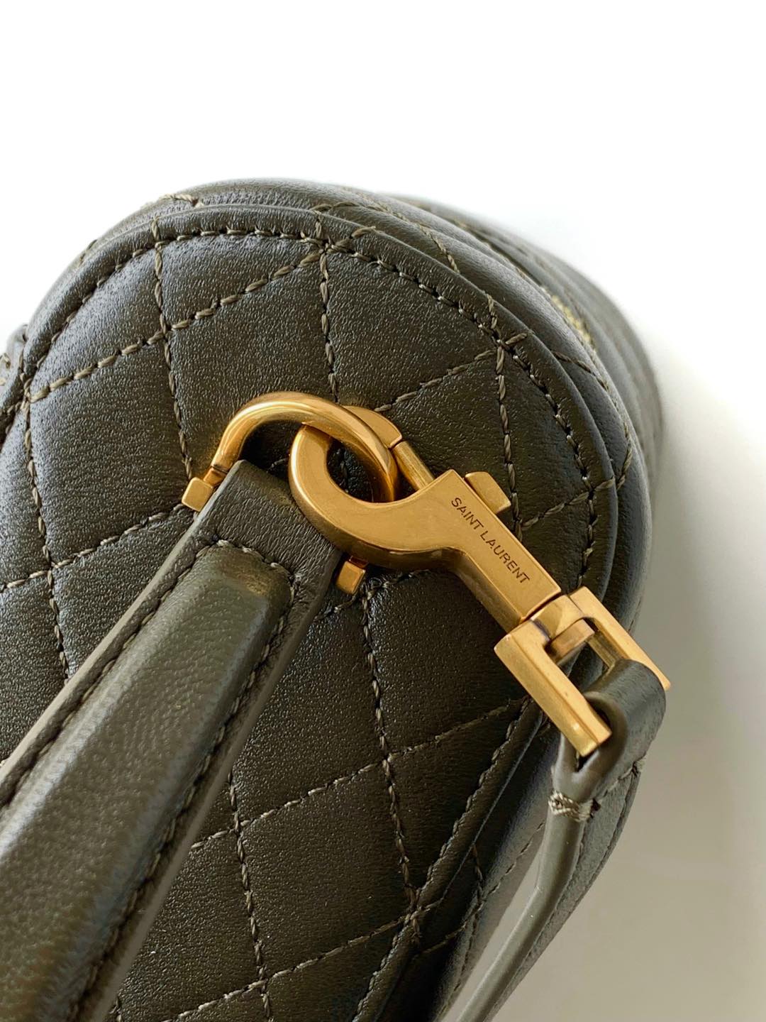 LE CASSANDRE羊皮革ミニショルダーバッグ