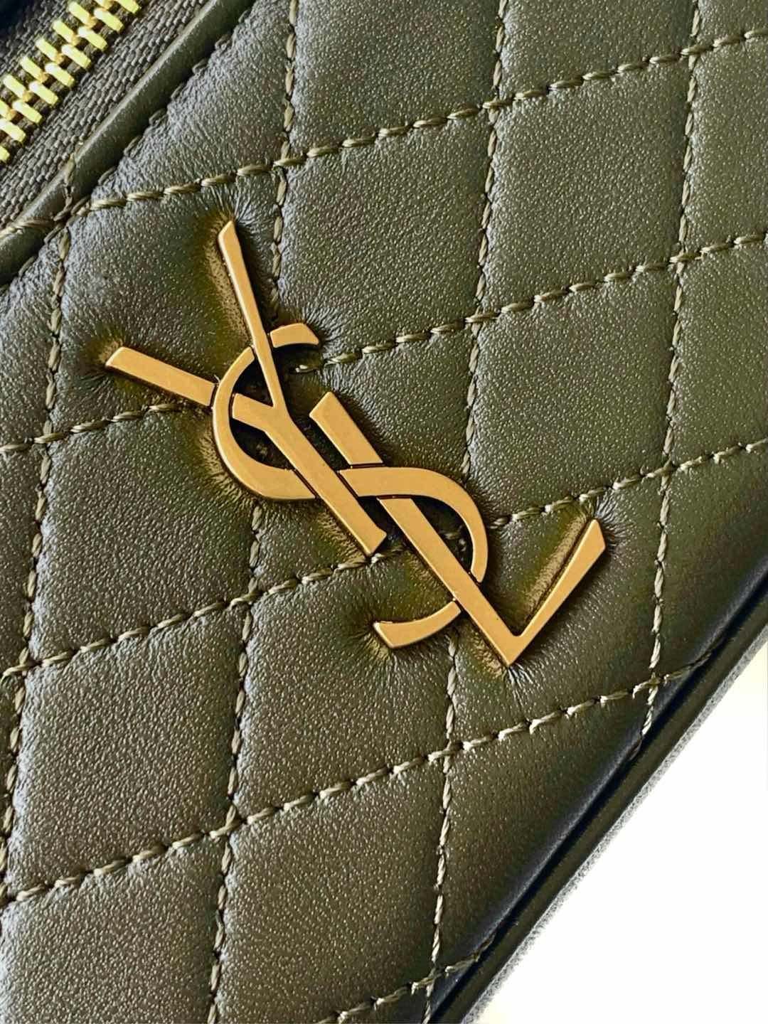 LE CASSANDRE羊皮革ミニショルダーバッグ