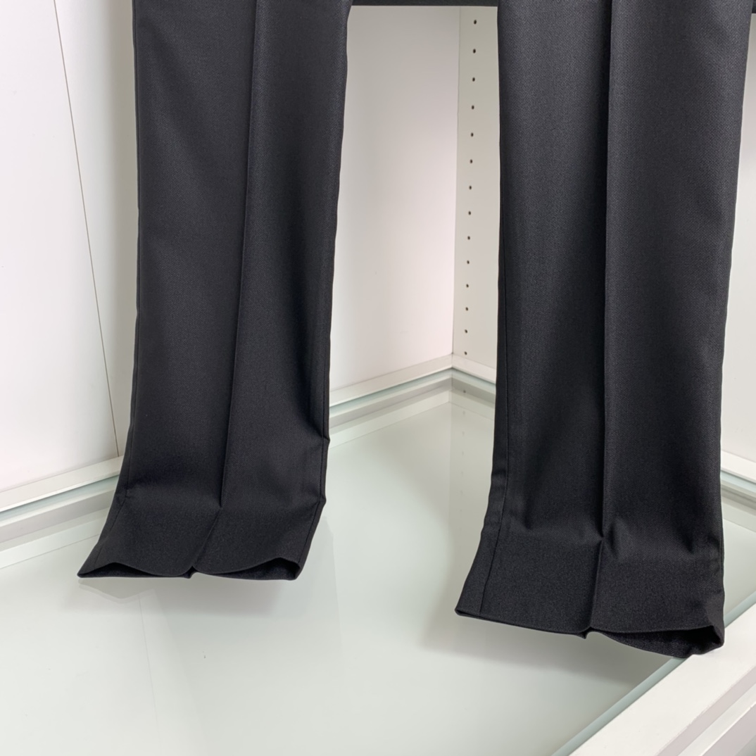 伯鲁*帝男士商务休闲羊毛西服套装（专属收纳袋），香港洋行渠道货，重磅级品鉴奢物，意大利原厂出品，25四季