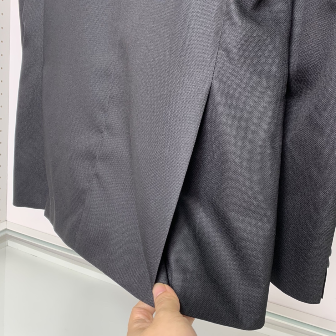 伯鲁*帝男士商务休闲羊毛西服套装（专属收纳袋），香港洋行渠道货，重磅级品鉴奢物，意大利原厂出品，25年四