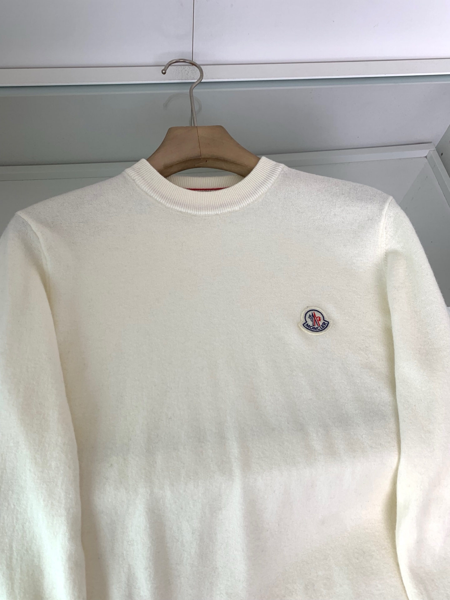 25FW秋冬新款细羊绒羊毛混纺针织圆领毛衣，男士胸口经典LOGO标点缀 时尚休闲套头毛衣针织衫！贸易公司