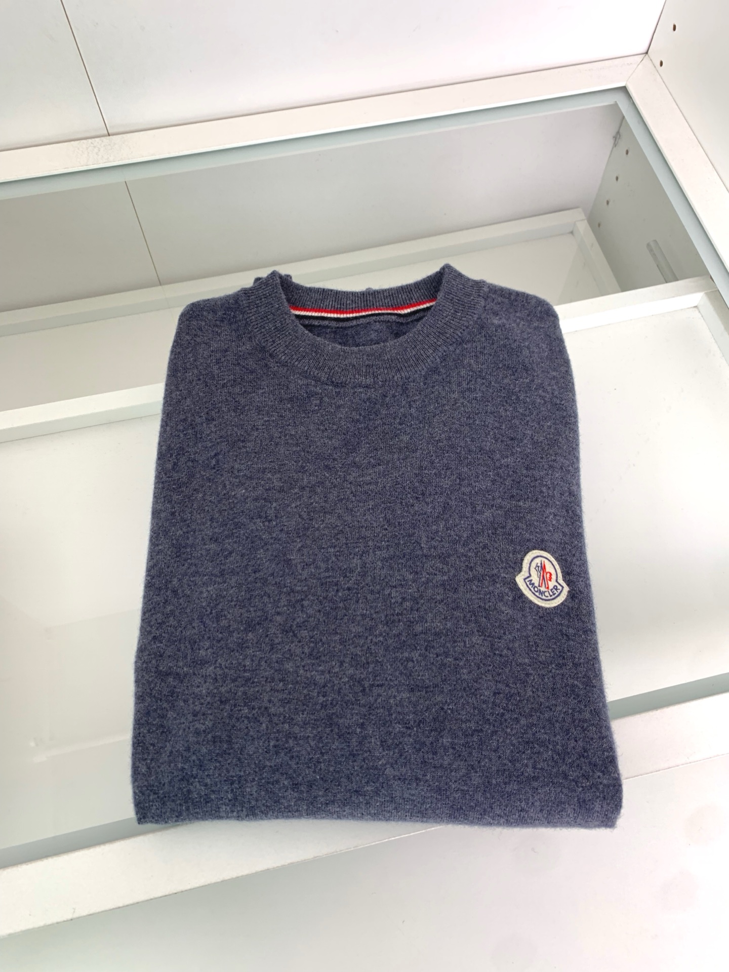 ，25FW秋冬新款细羊绒羊毛混纺针织圆领毛衣，男士胸口经典LOGO标点缀 时尚休闲套头毛衣针织衫！贸易公