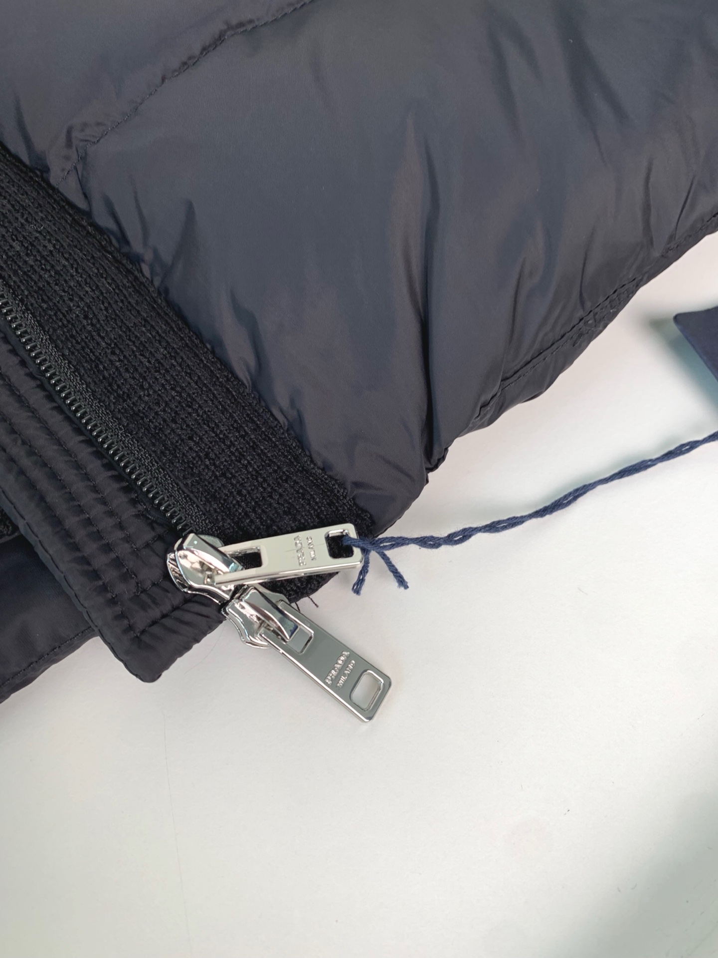 ，2025秋冬新款针织拼接羽绒连帽休闲外套！秋冬非常实穿的一款！羽绒与羊毛的碰撞！有着细节质感 不管单穿