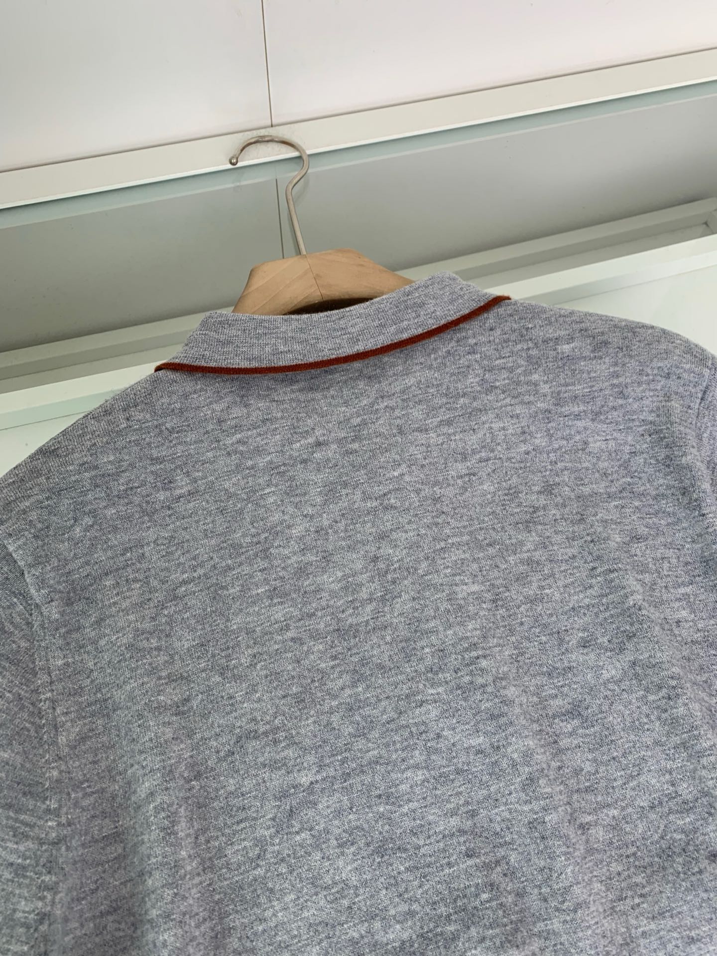 。LFW秋冬新款羊绒羊毛纱线针织翻领毛衣！经典字母logo标识刺绣休闲套头毛衣针织衫！贸易公司渠道 同步