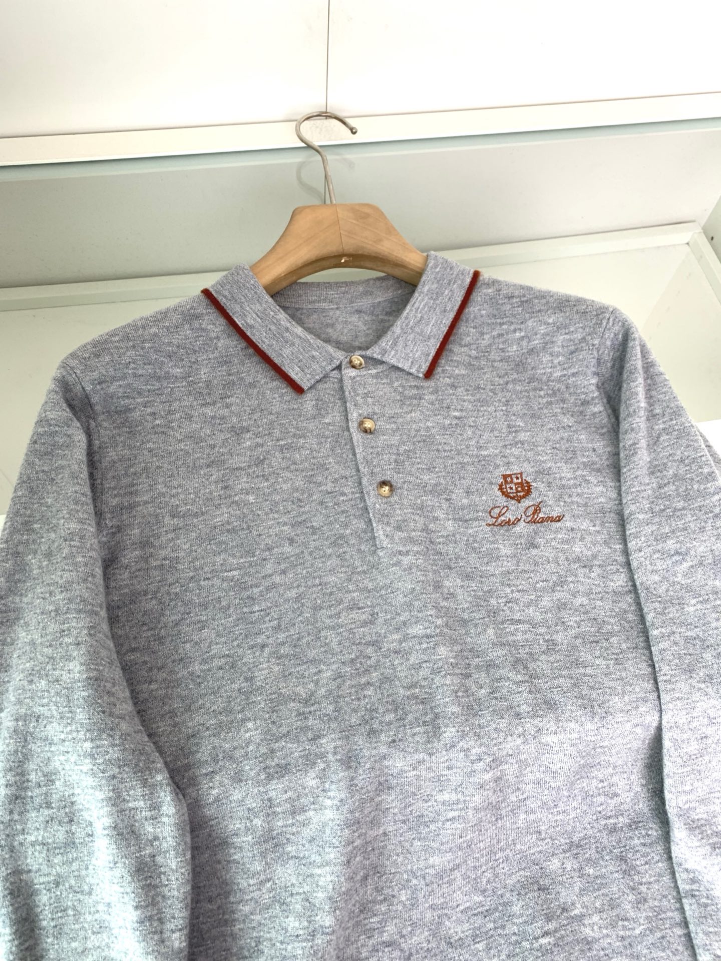 。LFW秋冬新款羊绒羊毛纱线针织翻领毛衣！经典字母logo标识刺绣休闲套头毛衣针织衫！贸易公司渠道 同步