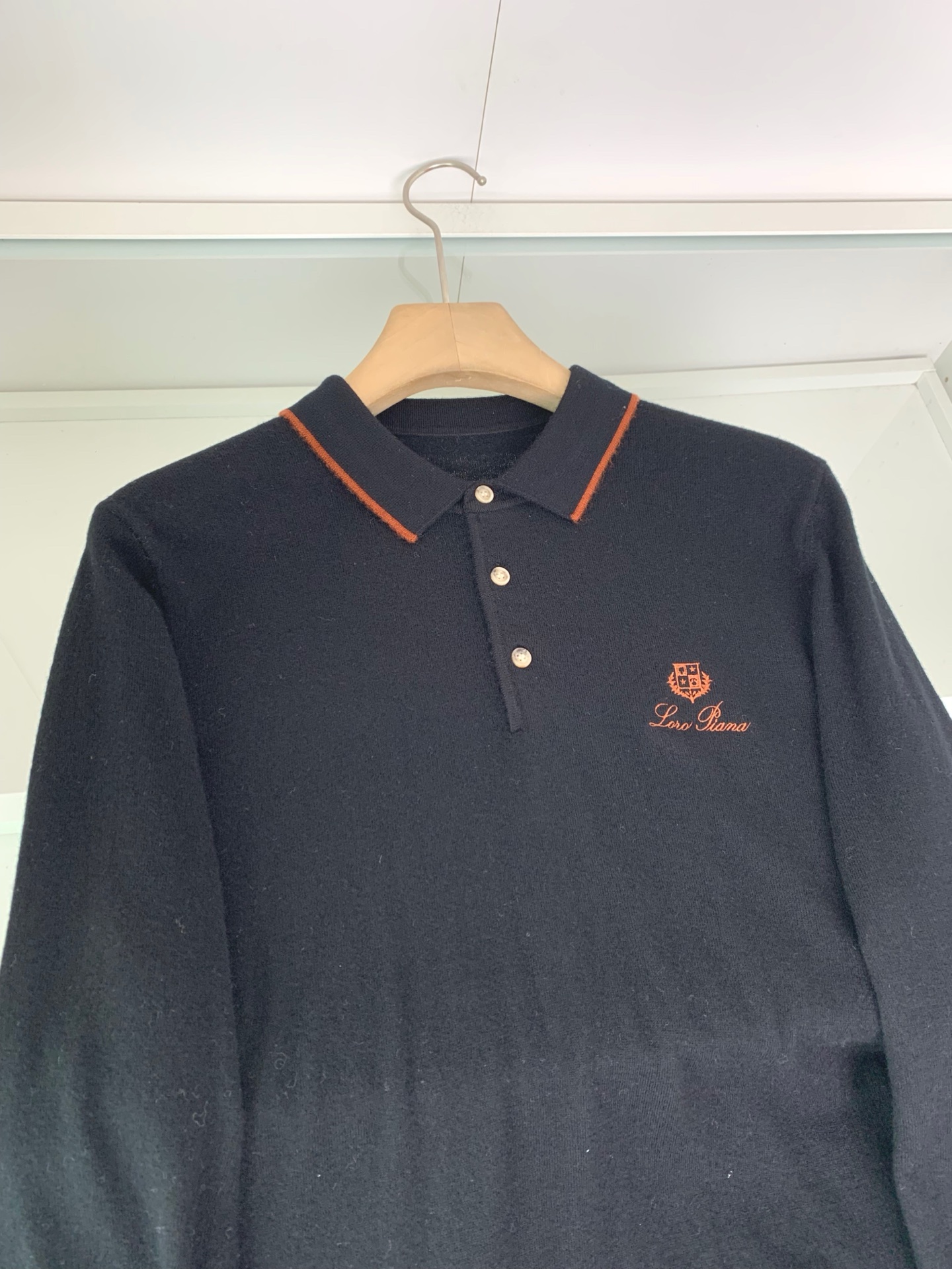 。LFW秋冬新款羊绒羊毛纱线针织翻领毛衣！经典字母logo标识刺绣休闲套头毛衣针织衫！贸易公司渠道 同步