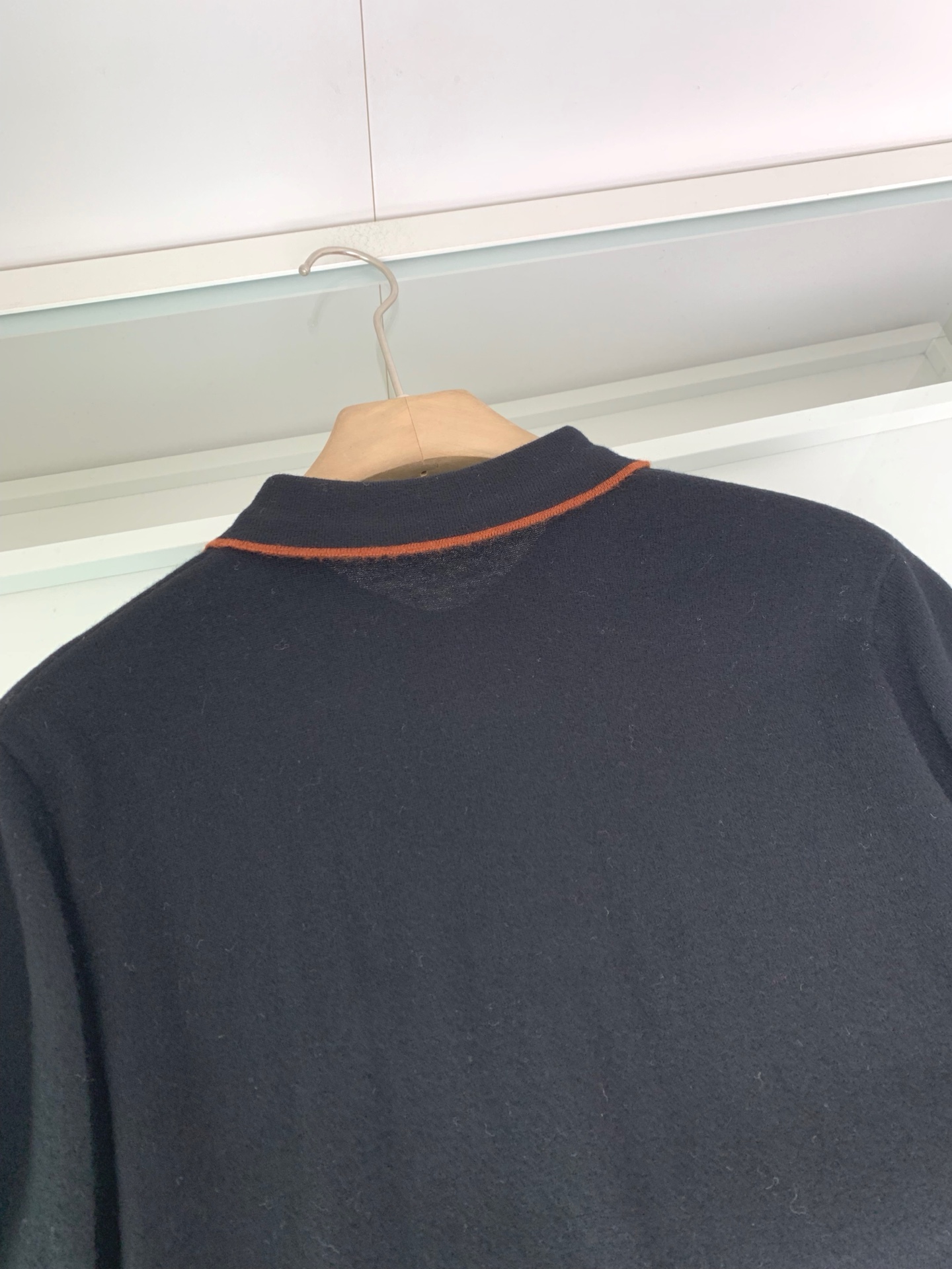 。LFW秋冬新款羊绒羊毛纱线针织翻领毛衣！经典字母logo标识刺绣休闲套头毛衣针织衫！贸易公司渠道 同步