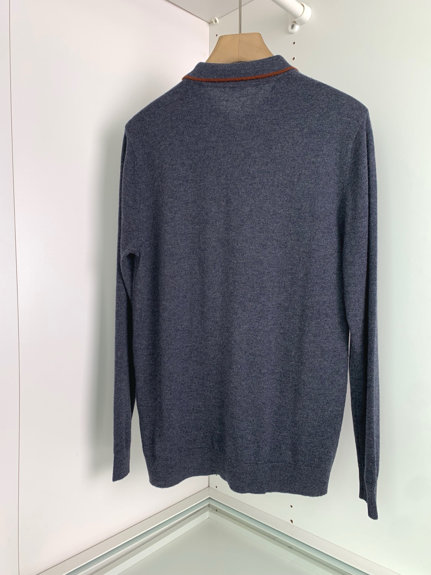 。LFW秋冬新款羊绒羊毛纱线针织翻领毛衣！经典字母logo标识刺绣休闲套头毛衣针织衫！贸易公司渠道 同步