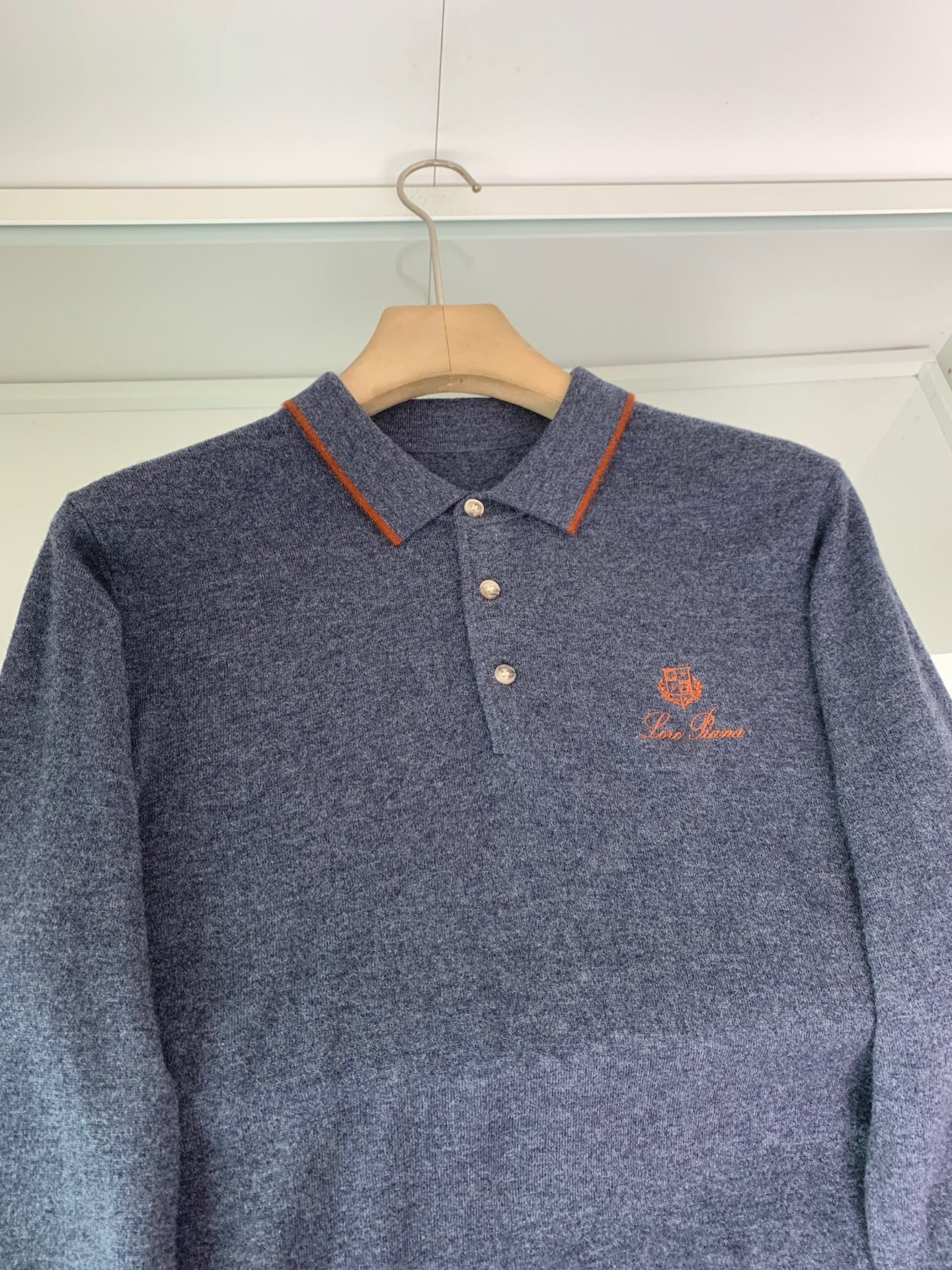 。LFW秋冬新款羊绒羊毛纱线针织翻领毛衣！经典字母logo标识刺绣休闲套头毛衣针织衫！贸易公司渠道 同步