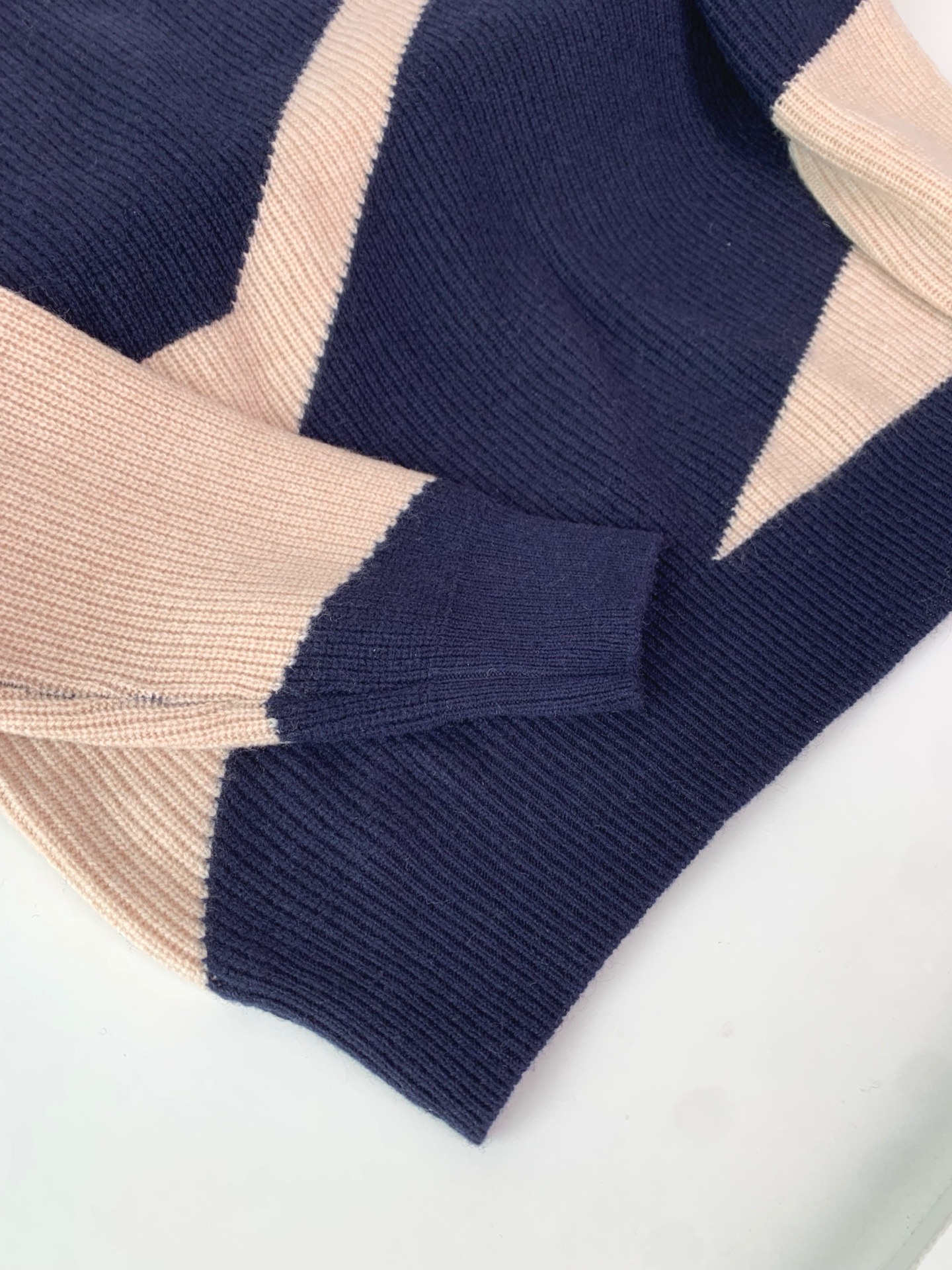 ZZ男士高端简约羊绒羊毛混纺针织毛衫元宝针设计官网最新，香港洋行渠道货，纯正血统品质，25秋冬新款，经典