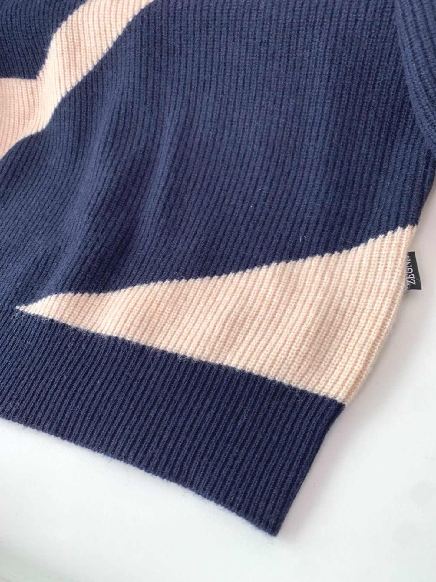 ZZ男士高端简约羊绒羊毛混纺针织毛衫元宝针设计官网最新，香港洋行渠道货，纯正血统品质，25秋冬新款，经典