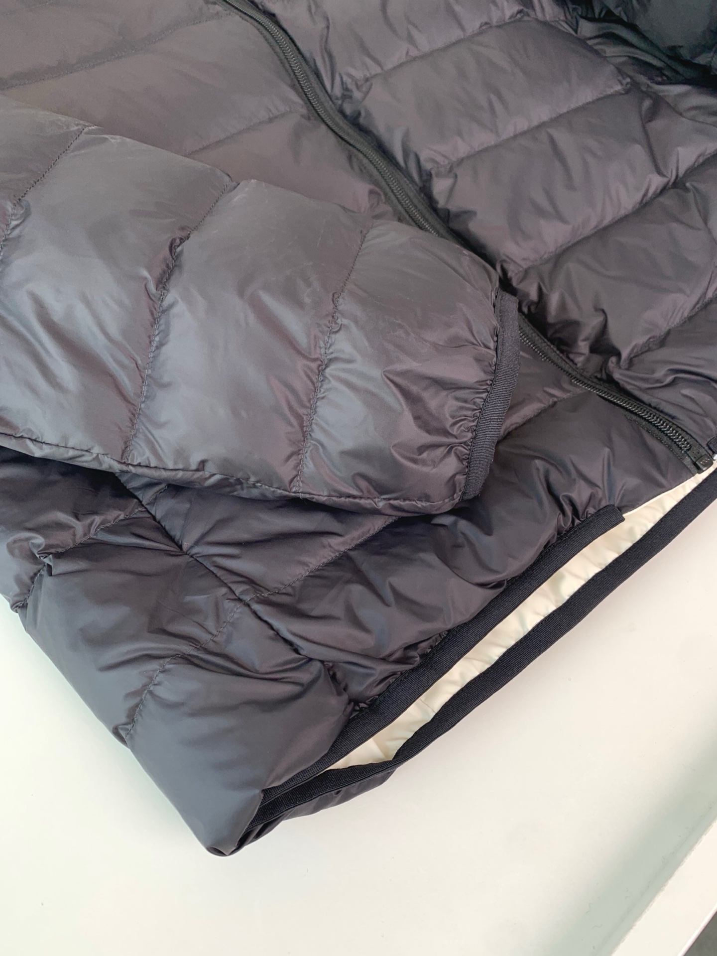 （B面羽绒服）MON秋冬新款简约纯色休闲双面羽绒服！男士经典双面穿简约大气，采用三防面料，防水，防油污，