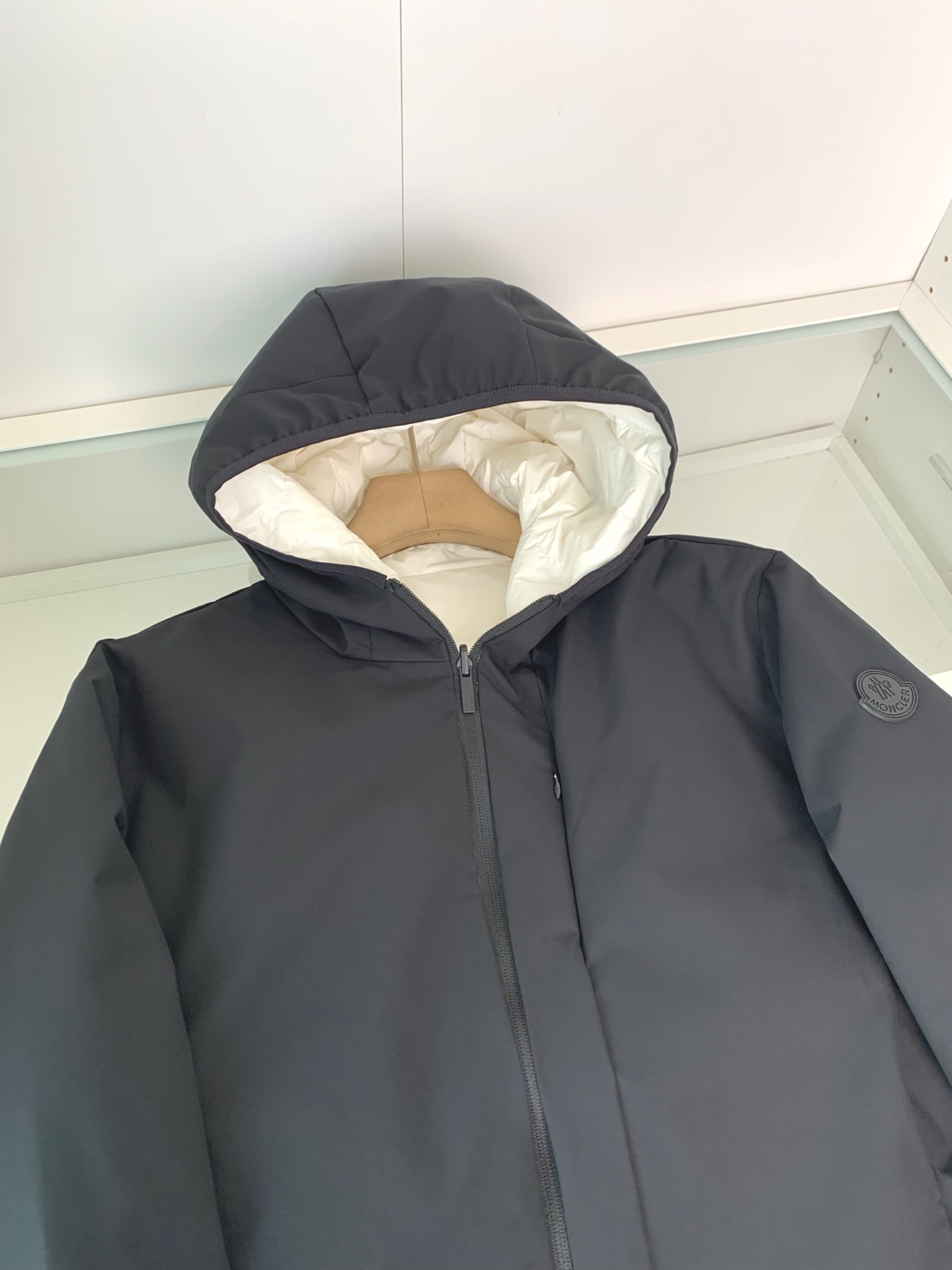 A面三防面料）MON秋冬新款简约纯色休闲双面羽绒服！男士经典双面穿简约大气，采用三防面料，防水，防油污，