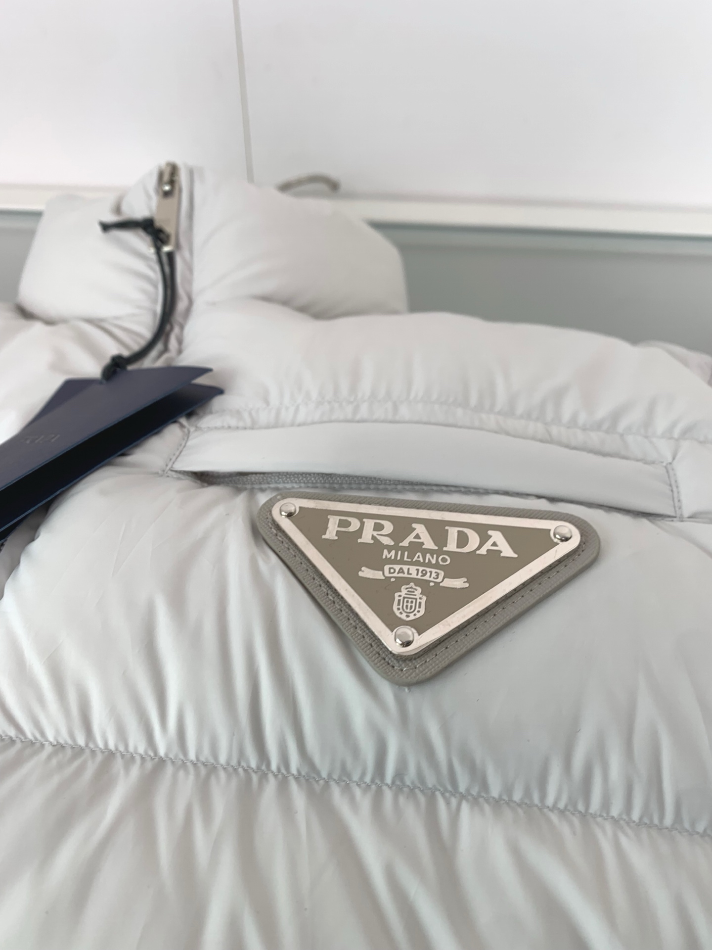 Pra新款三角标立领保暖羽绒服外套、贸易公司渠道稀出，同步官网发售！P家全新上线的功能性羽绒，现代运动线