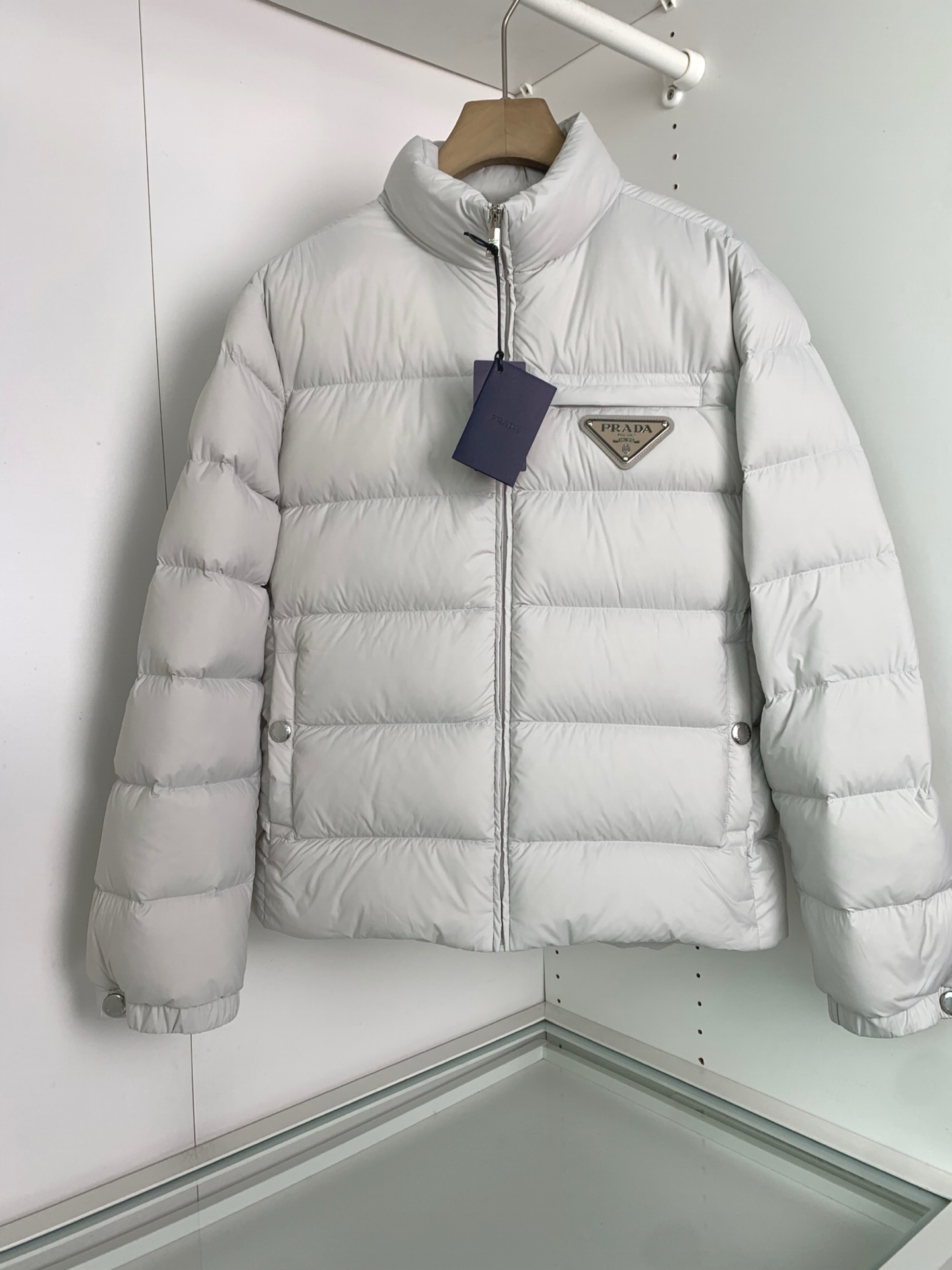 Pra新款三角标立领保暖羽绒服外套、贸易公司渠道稀出，同步官网发售！P家全新上线的功能性羽绒，现代运动线