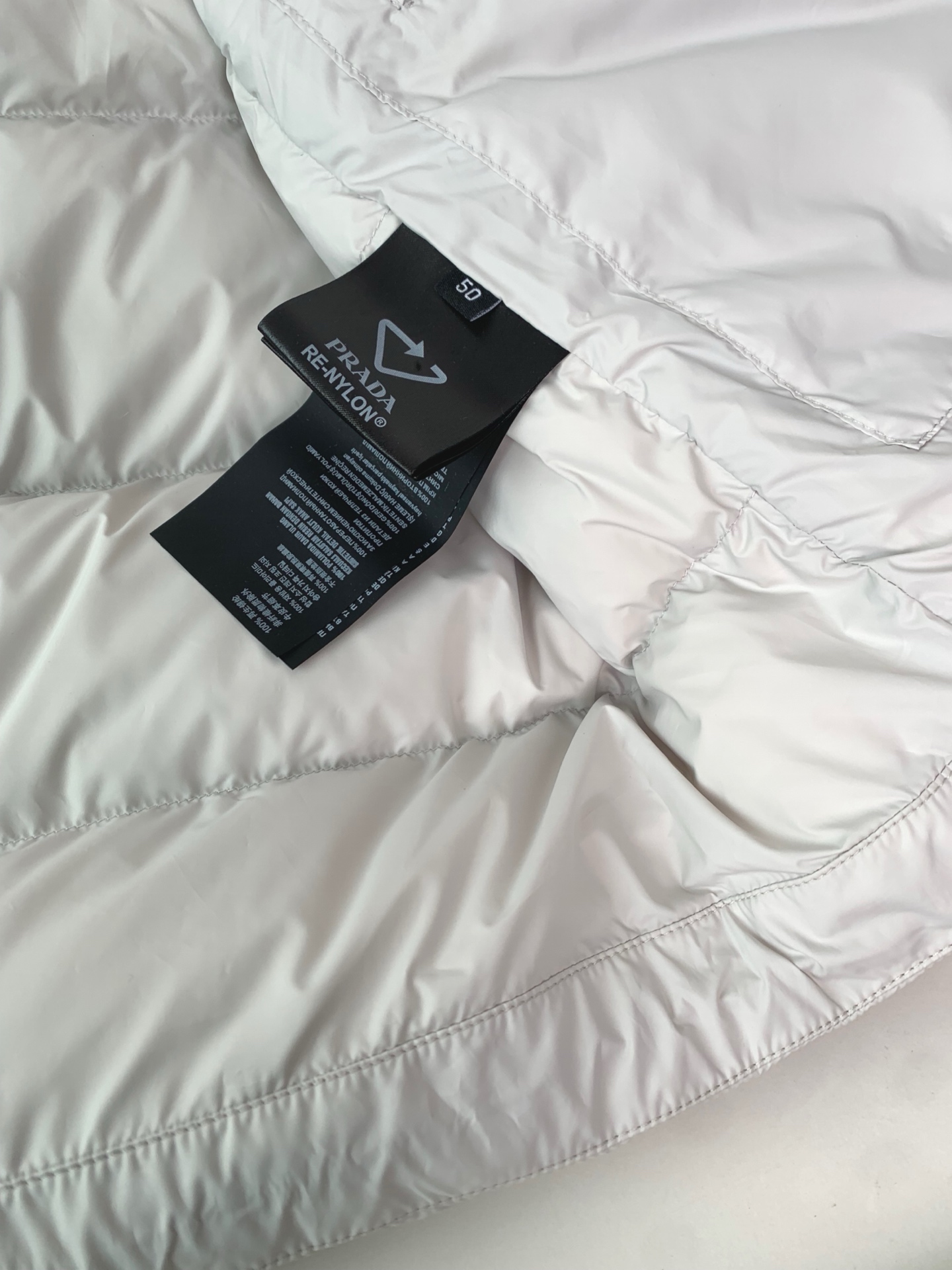 Pra新款三角标立领保暖羽绒服外套、贸易公司渠道稀出，同步官网发售！P家全新上线的功能性羽绒，现代运动线