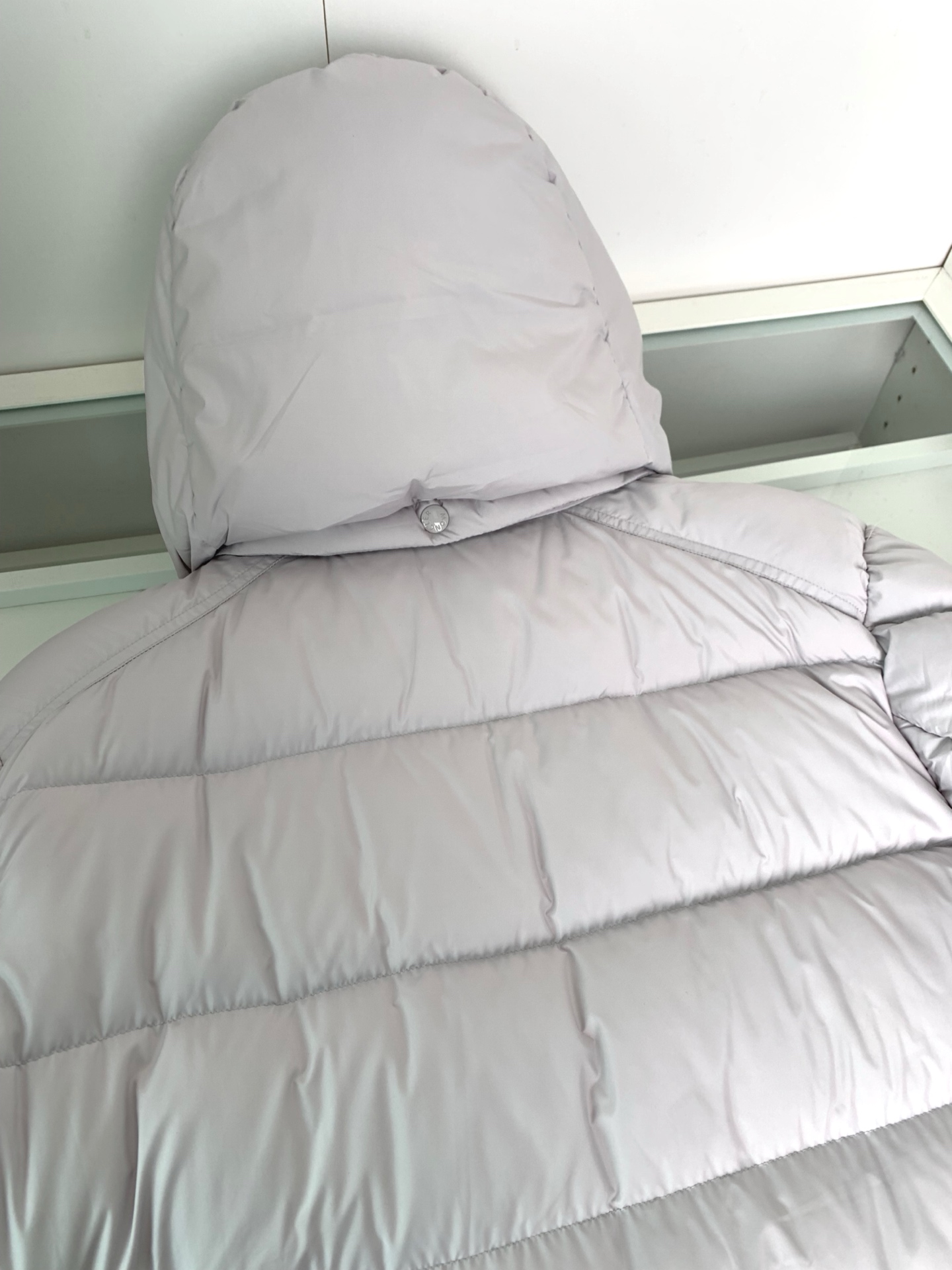 ，MON*Maya70周年限定款羽绒服继承经典款设计一如既往的爆款，年年经典！可脱卸帽羽绒服外套，贸易公