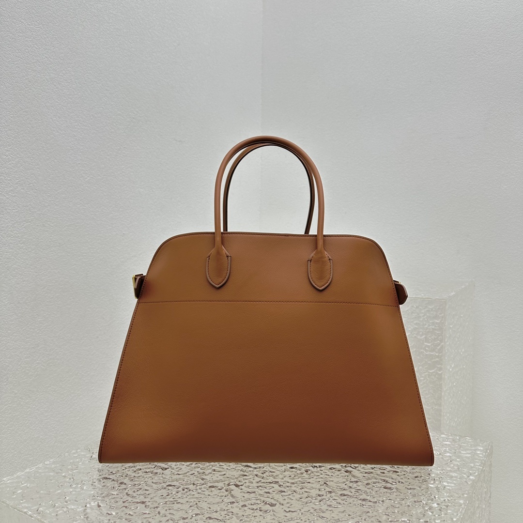 大号平纹棕Margaux17系列品牌在极简设计上的功力线条干净尽管没有什么logo印花的加持但整体高级质