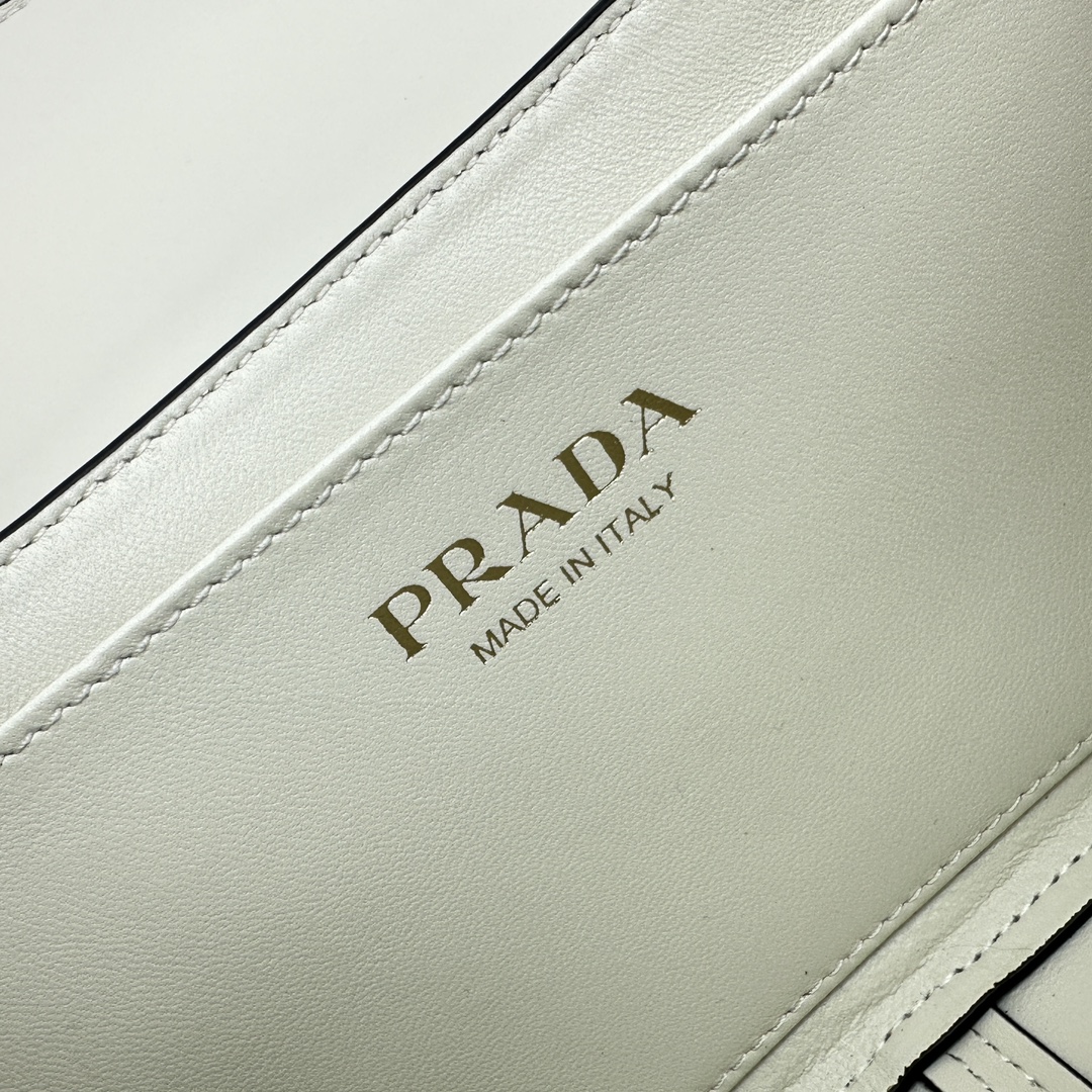 프라다 136586 가방 Prada Bag 썸네일 이미지