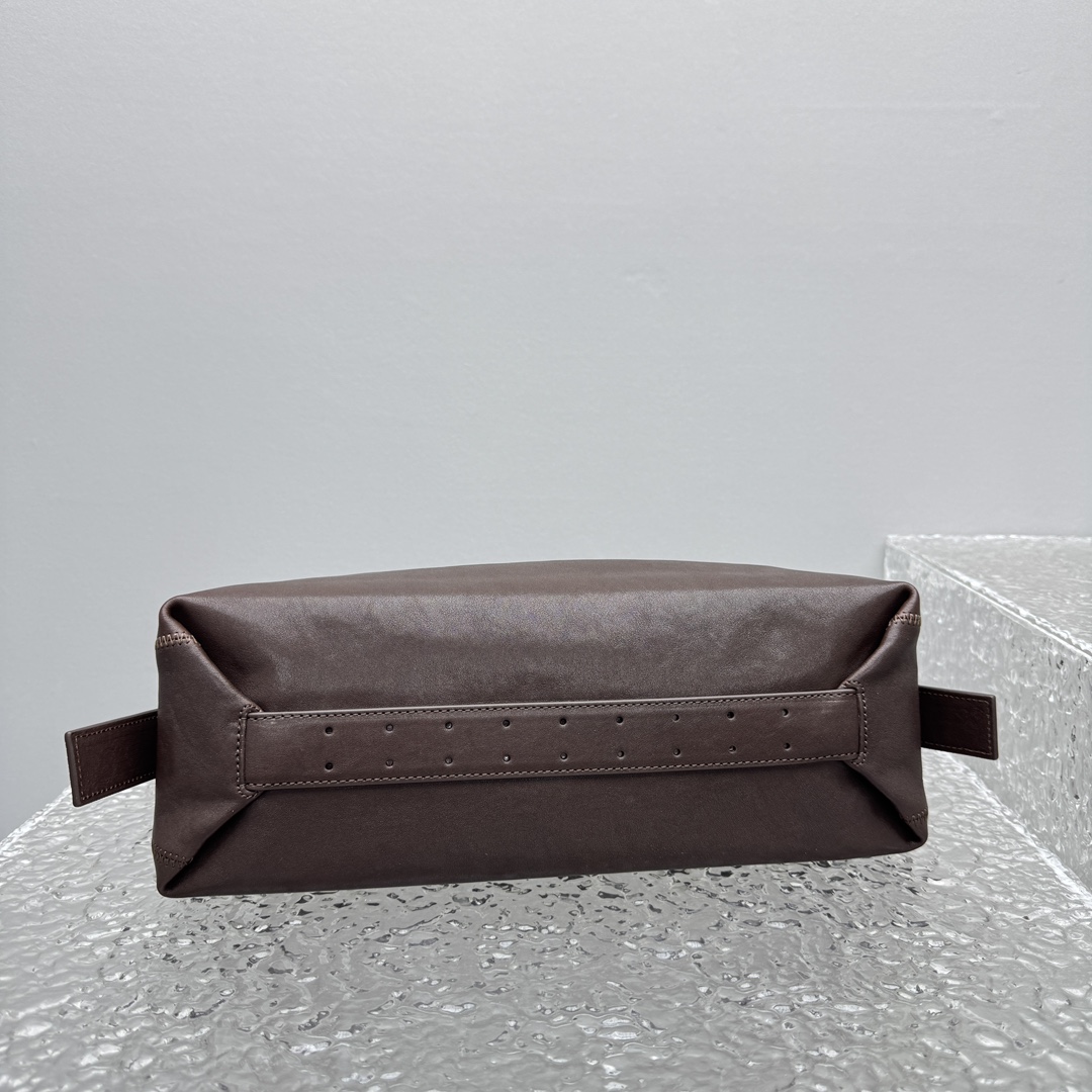 Lemaire Belted Baguette Brown Leather Shoulder Bag - Compact and Elegant 5 i1753867125 2669 0