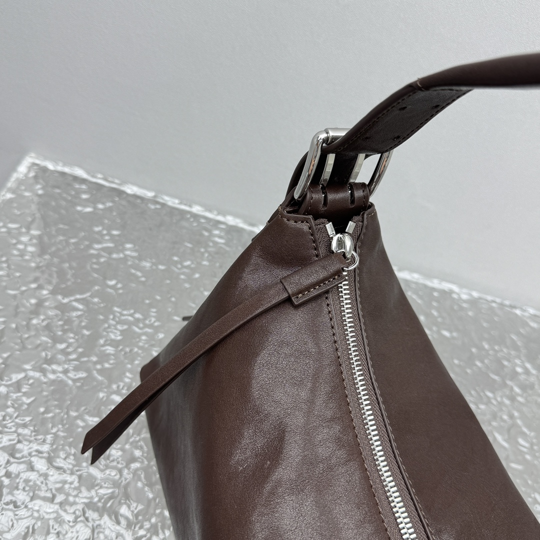 Lemaire Belted Baguette Brown Leather Shoulder Bag - Compact and Elegant 13 i1753867125 3389 10