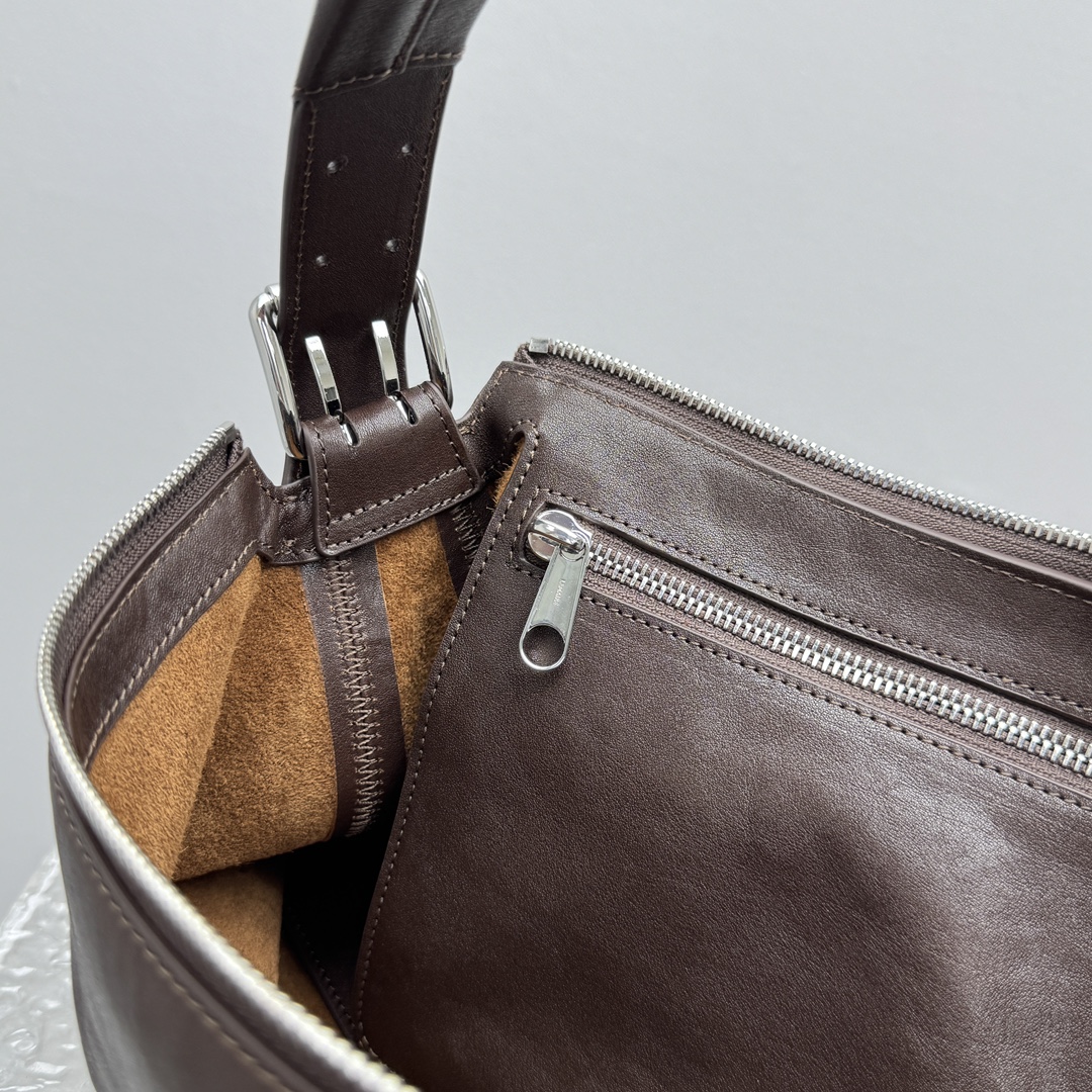 Lemaire Belted Baguette Brown Leather Shoulder Bag - Compact and Elegant 12 i1753867125 7044 11