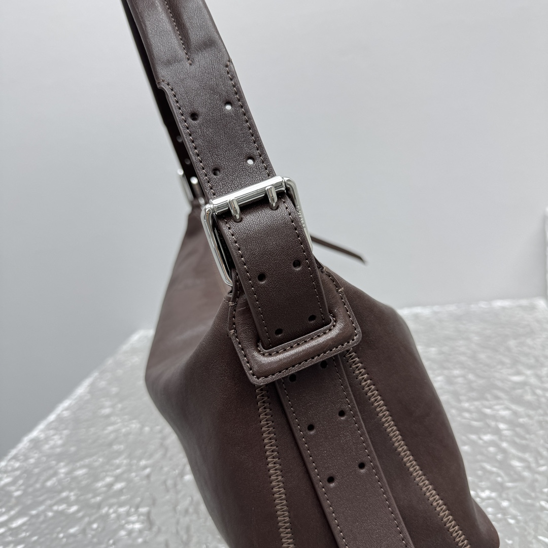 Lemaire Belted Baguette Brown Leather Shoulder Bag - Compact and Elegant 6 i1753867125 7954 7