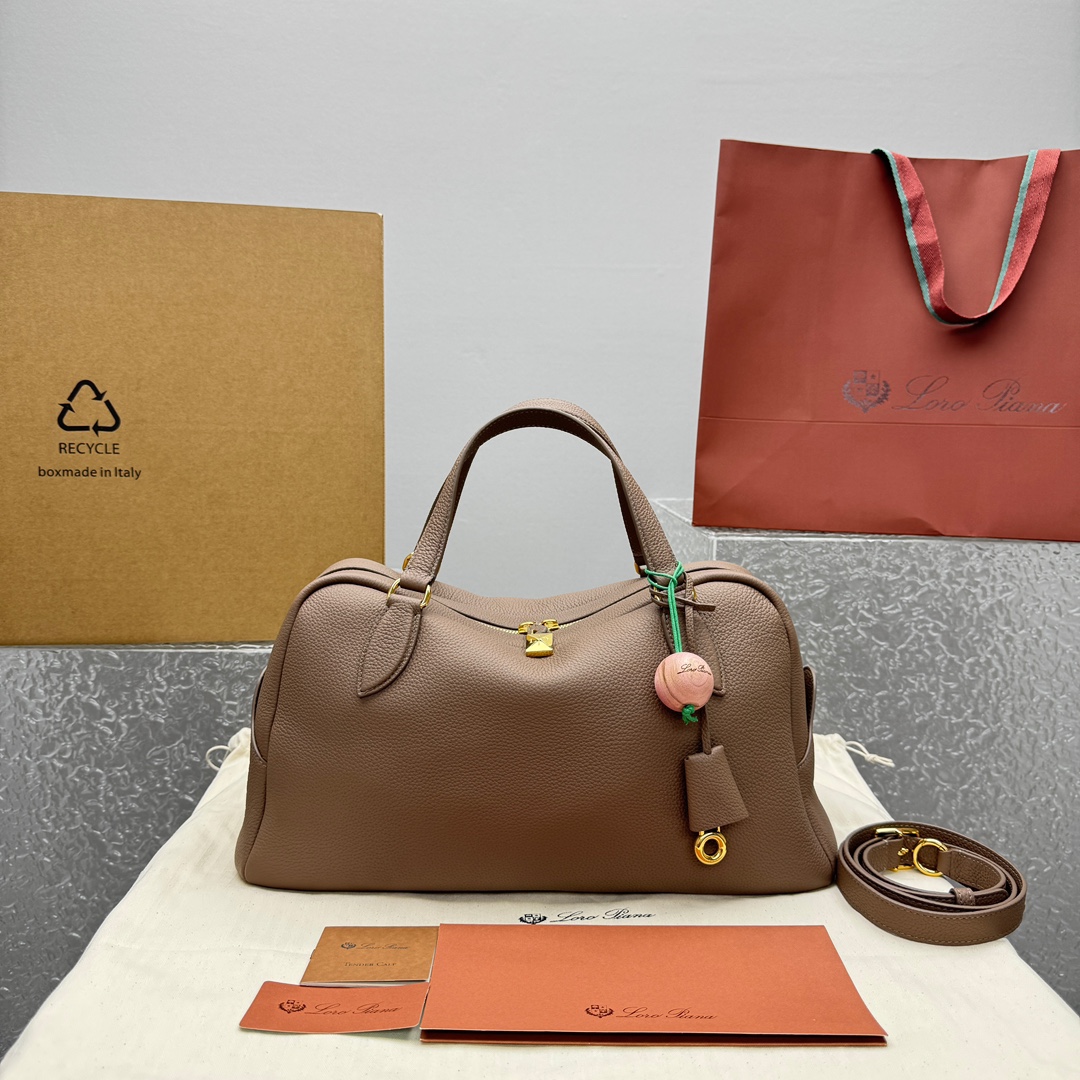 Loro Piana Needle Sac à main en Cuir, Gris Pierre, 38 cm
