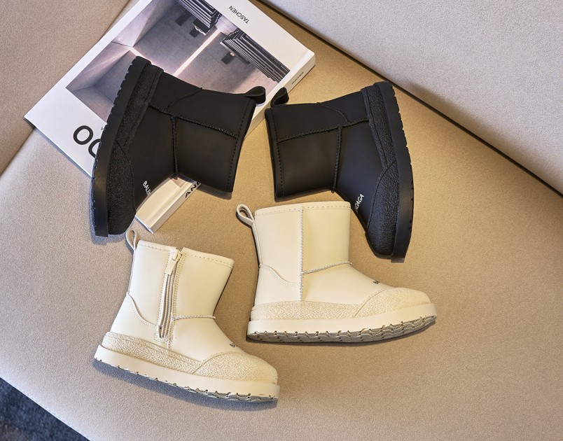 图片[7]-💝BALENCIAGA 雪地靴拉链款童鞋！💘💲 🚗BALENCIAGA冬季新款时尚加绒保暖棉靴最火爆的网红款儿童雪地靴🛵 🔥巴黎世家欧洲站平底男女童百搭个性潮流厚底防滑炸街童鞋丑萌防雨淋棉鞋💥 🍎官网潮牌韩版最新款防滑增高底透气休闲经典款亲子潮鞋轻便大头防踢脚童鞋🎈 🍒颜色： 黑色，白色 尺码：26-37码-选品中心