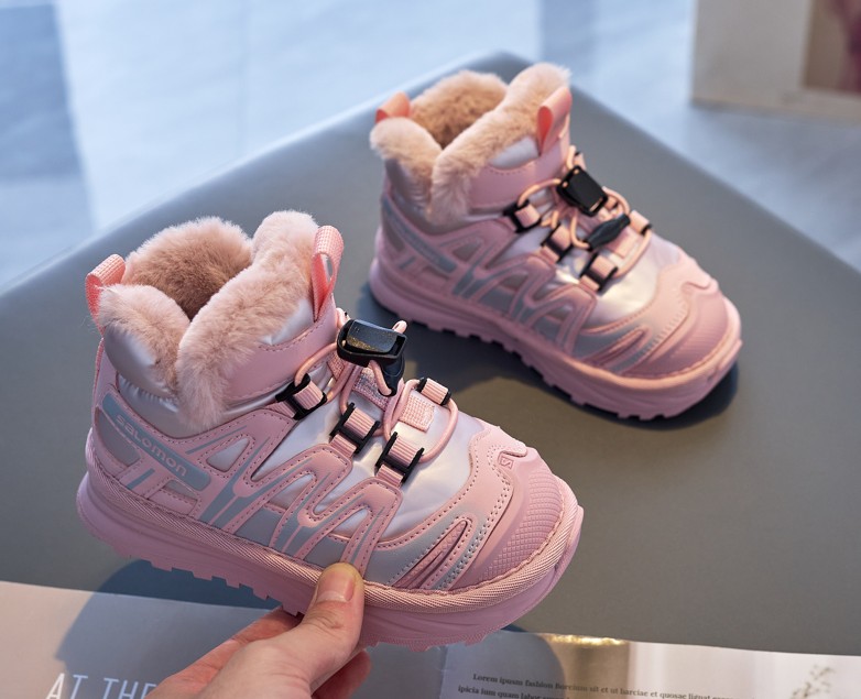 图片[3]-💖萨络蒙XT-Q加绒卡扣雪地靴！💘💲 🚗纯原萨络蒙 XT-Q 加绒卡扣保暖防水儿童休闲越野机能运动跑步鞋雪地靴🛵 💥SALOMON欧洲站厚底老爹鞋户外徒步鞋男女童百搭跑步鞋加棉雪地鞋童鞋💖 💘官网潮牌韩版最新款防滑耐磨加厚底透气休闲经典冬季潮鞋一脚蹬短靴棉靴🍎 🍒颜色： 黑，粉，灰 尺码：26-37码-选品中心