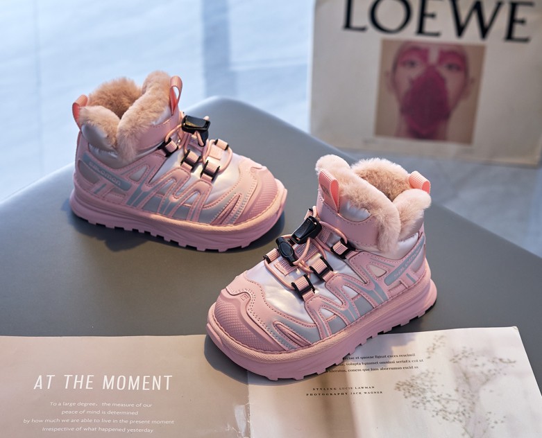 图片[2]-💖萨络蒙XT-Q加绒卡扣雪地靴！💘💲 🚗纯原萨络蒙 XT-Q 加绒卡扣保暖防水儿童休闲越野机能运动跑步鞋雪地靴🛵 💥SALOMON欧洲站厚底老爹鞋户外徒步鞋男女童百搭跑步鞋加棉雪地鞋童鞋💖 💘官网潮牌韩版最新款防滑耐磨加厚底透气休闲经典冬季潮鞋一脚蹬短靴棉靴🍎 🍒颜色： 黑，粉，灰 尺码：26-37码-选品中心